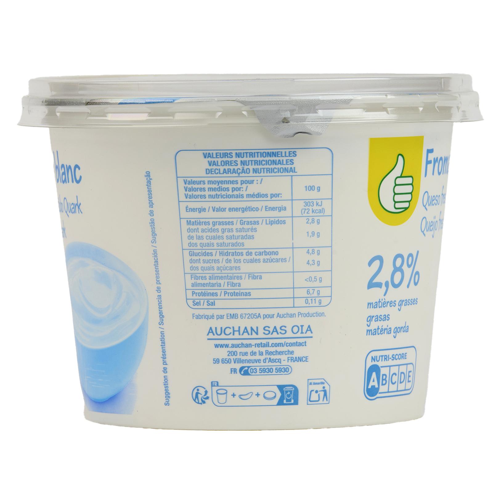 Voir la diapositive 2 : AUCHAN Fromage blanc au lait demi-écrémé nature 1kg