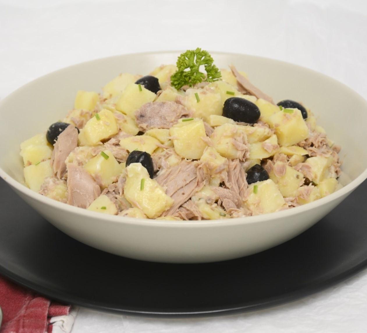 SERVICE TRAITEUR Salade de pommes de terre au thon 8 parts 1.5kg