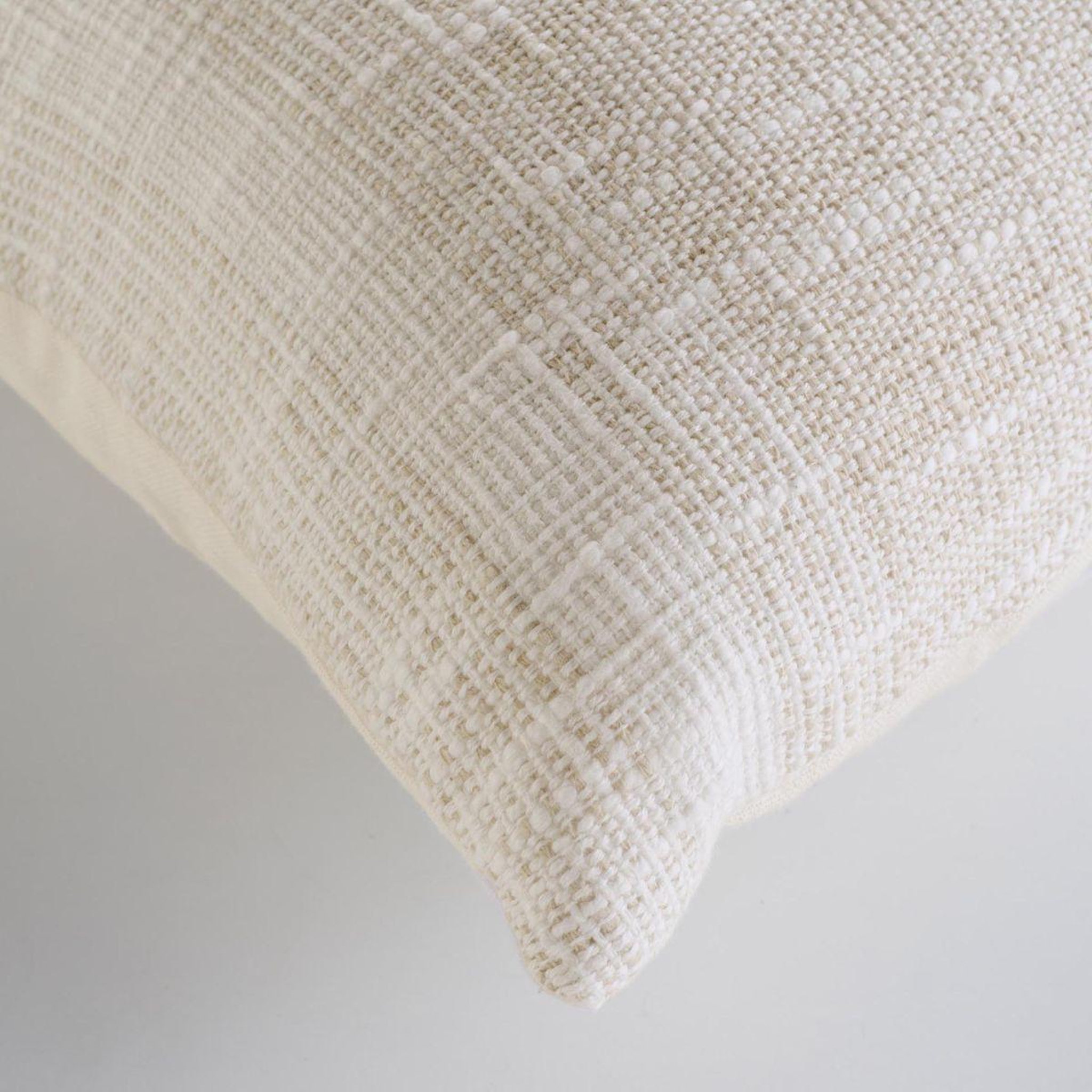 Voir la diapositive 3 : Douceur d'Intérieur Coussin déco tissé  island  45x45cm beige