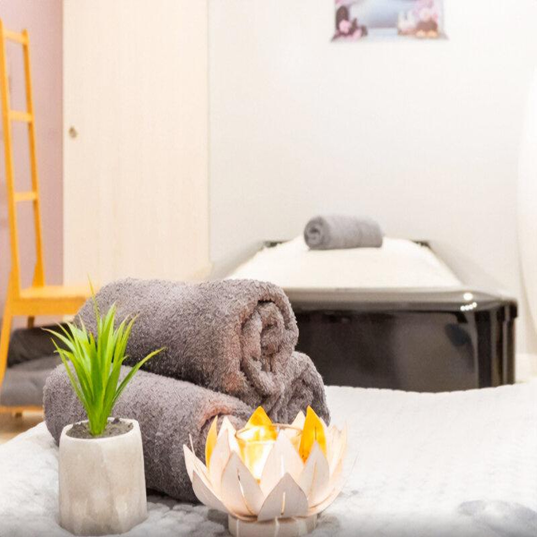Voir la diapositive 3 : Smartbox Parenthèse bien-être d'1h : modelage du dos et séance de Thermospa près de Nancy - Coffret Cadeau Bien-être