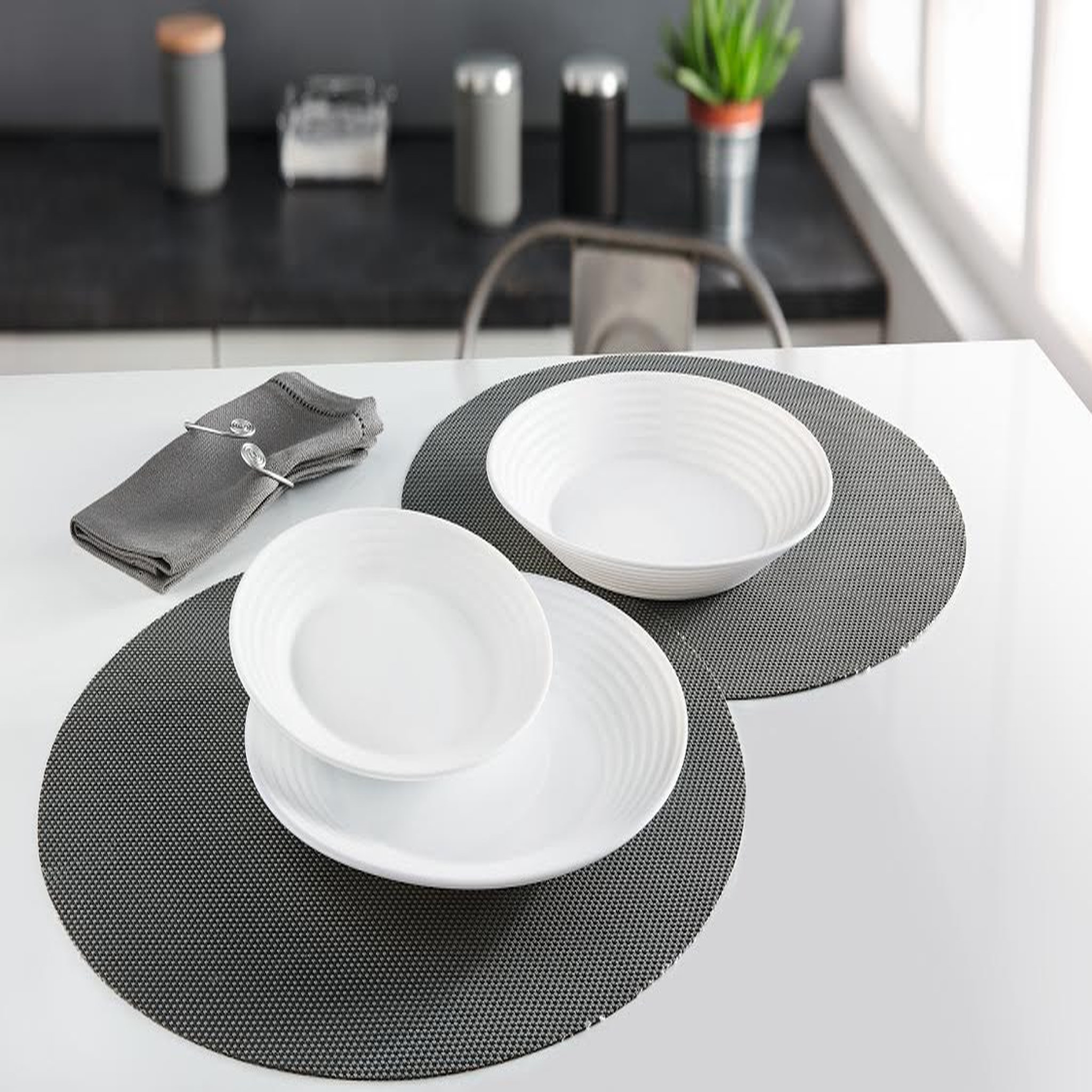 Voir la diapositive 1 : LUMINARC Service d'assiettes 18 pièces en opale HARENA Blanc