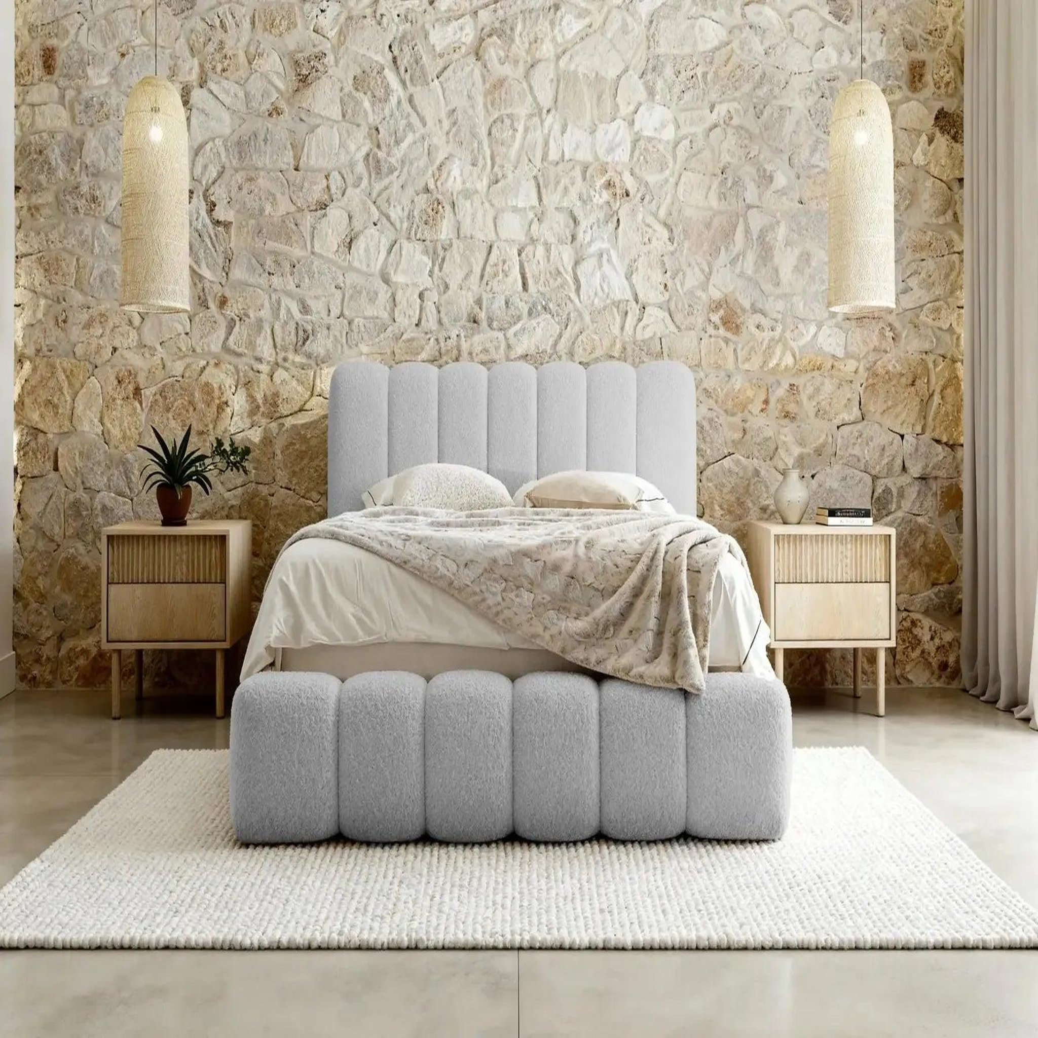 Voir la diapositive 6 : CASANOVA PARIS Garance - lit coffre tissu chenille
