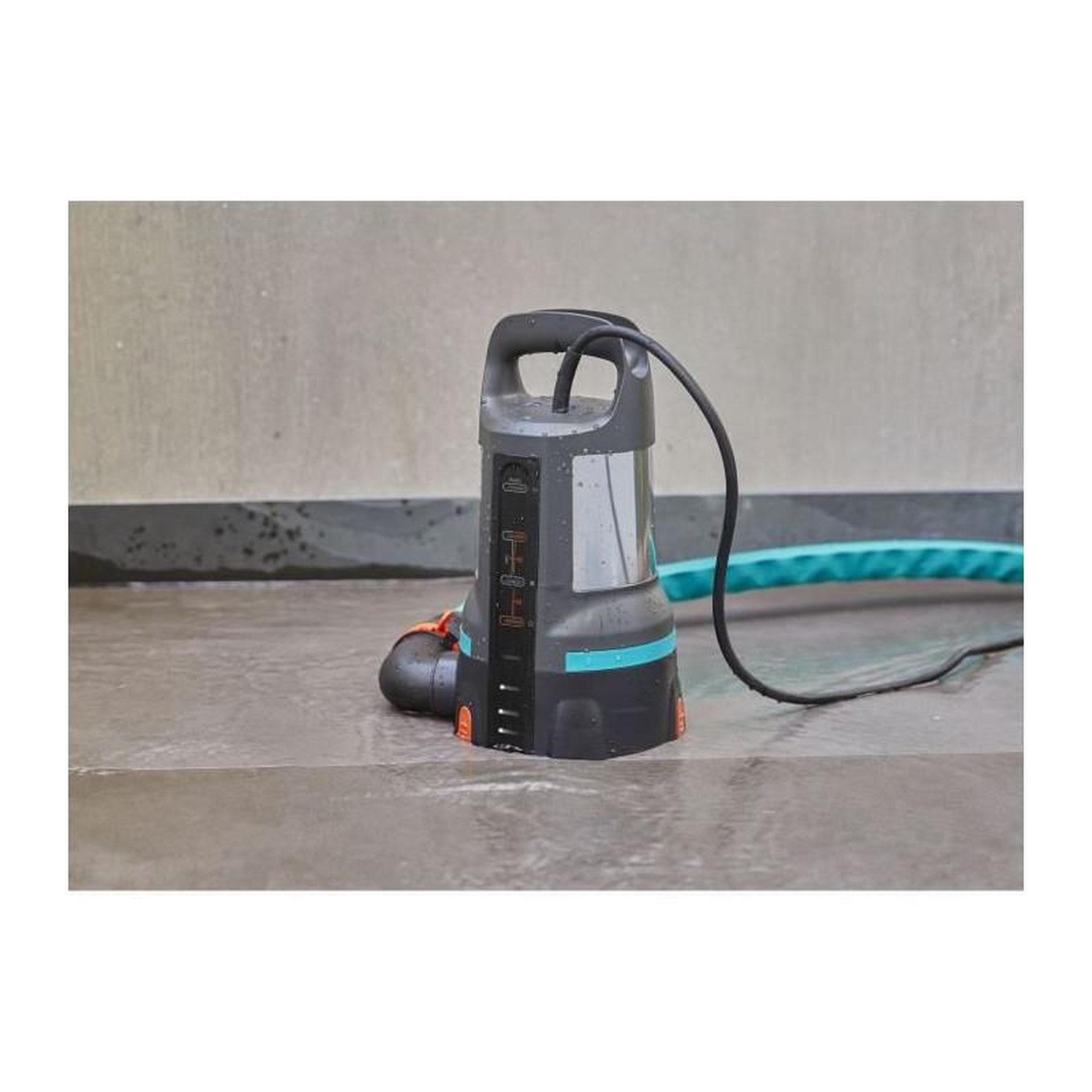 Voir la diapositive 2 : Gardena GARDENA Pompe devacuation eaux claires 11000 Aquasensor