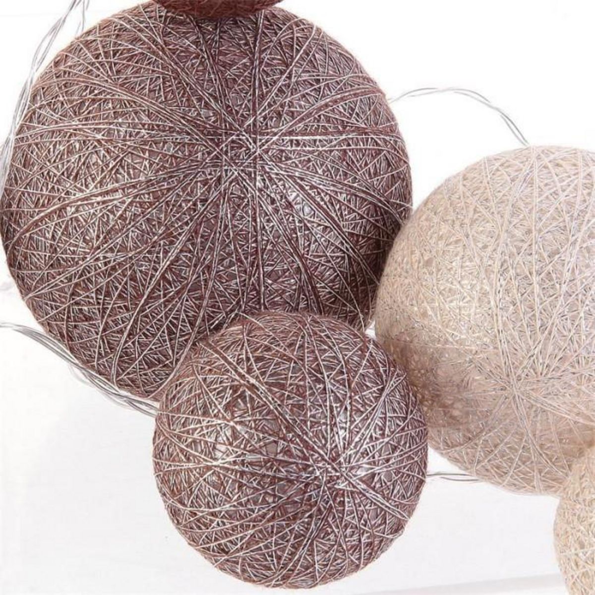 Paris Prix Guirlande Boules 10 Led  Multi Taille  192cm Marron