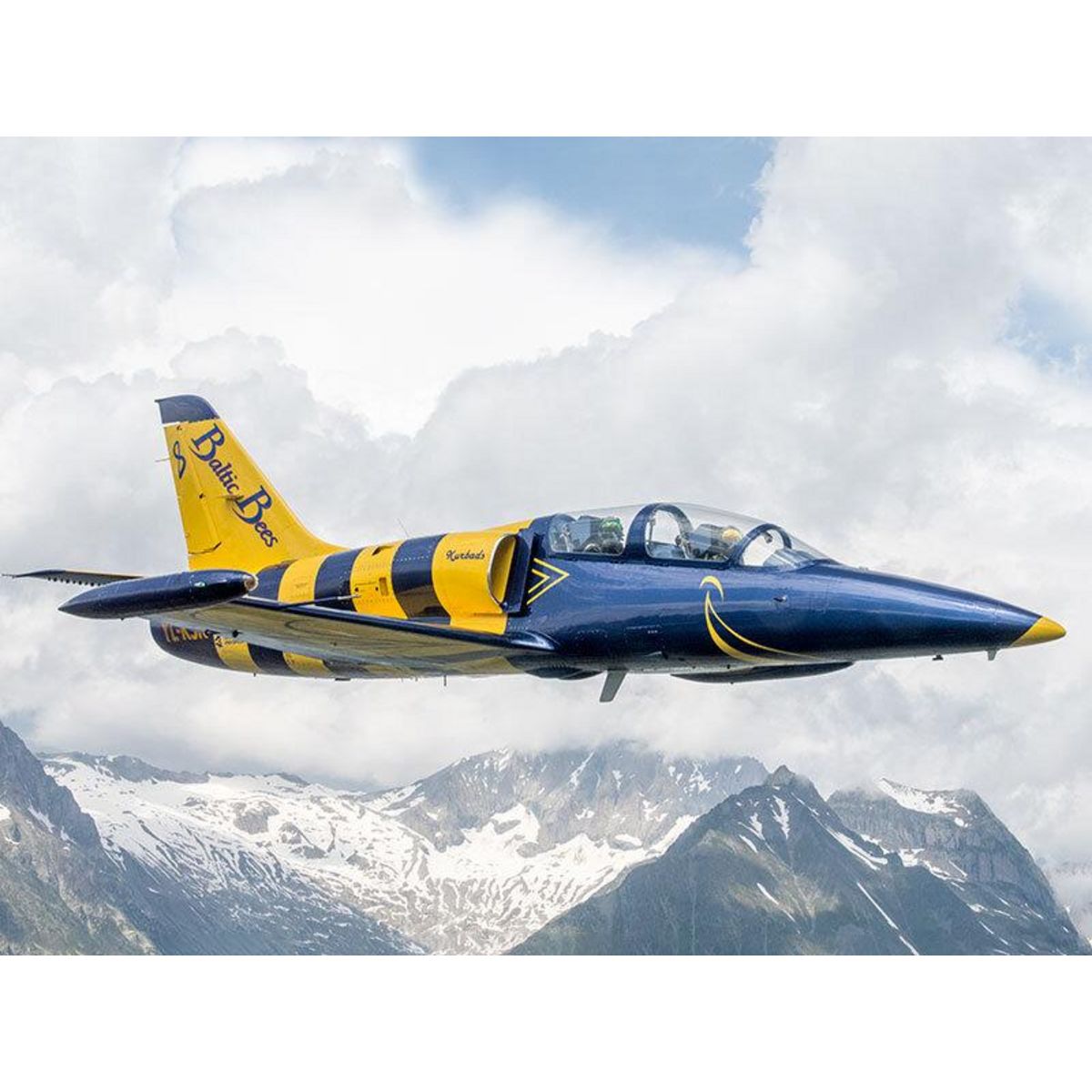 Smartbox Vol spectaculaire de 25 minutes dans un avion de chasse L-39 Albatros en Lettonie - Coffret Cadeau Sport & Aventure