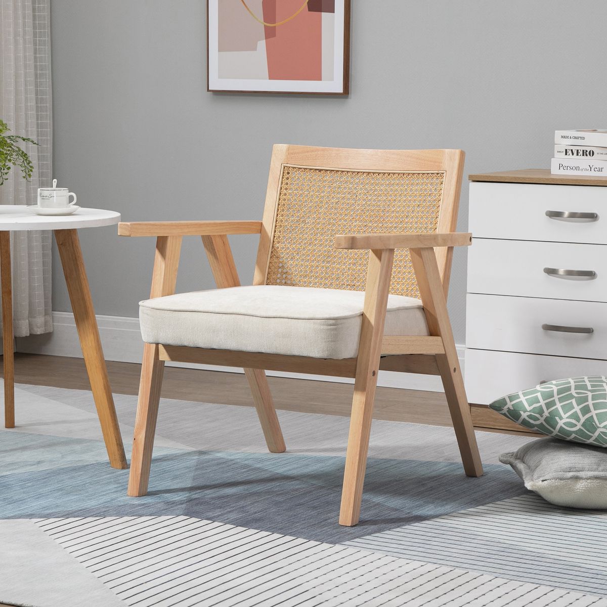HOMCOM Fauteuil lounge avec coussin - dossier en cannage - assise profonde - accoudoirs - structure bois hévéa - aspect lin beige