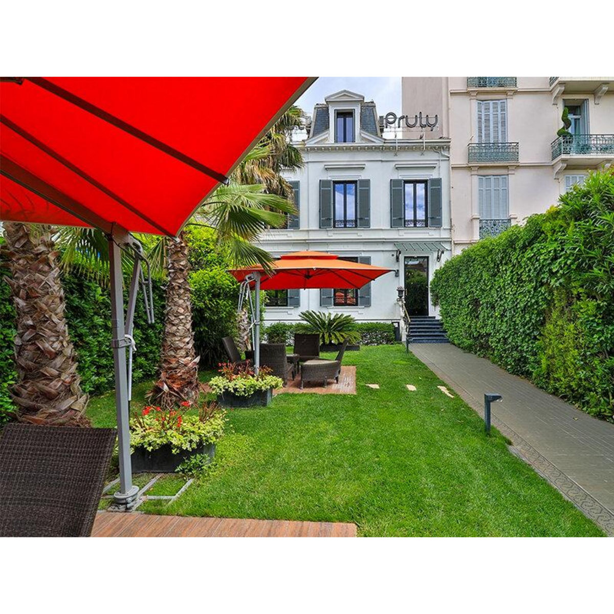 Smartbox Séjour à Cannes : 3 jours de charme en suite dans un hôtel 3* près de la plage - Coffret Cadeau Séjour