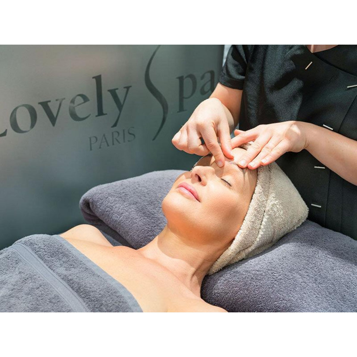 Smartbox Pause détente à Paris : soin du visage et du corps avec accès au hammam - Coffret Cadeau Bien-être