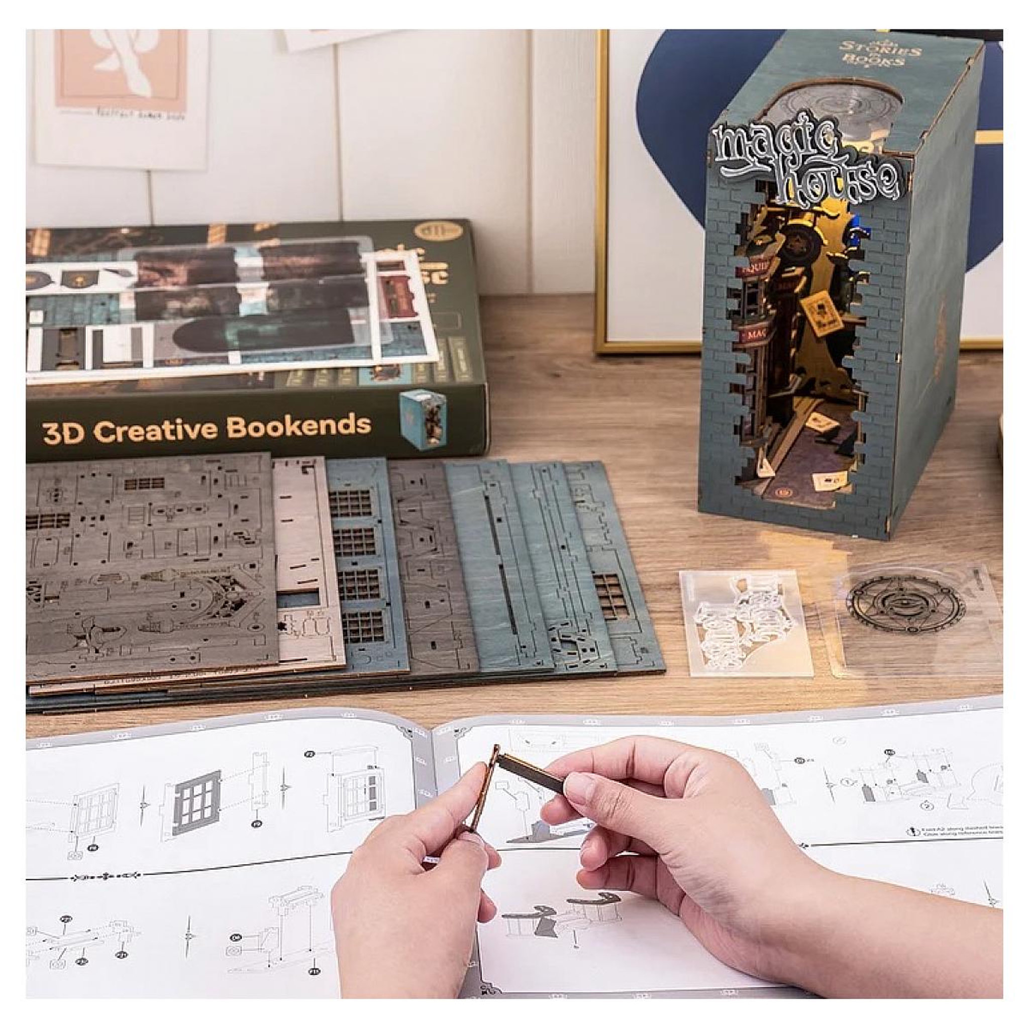 Voir la diapositive 3 : ROBOTIME Serre livre en bois Magic House