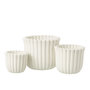Voir la diapositive 2 : Paris Prix Cache-Pot Côtelé en Ciment  Mitch  19cm Blanc