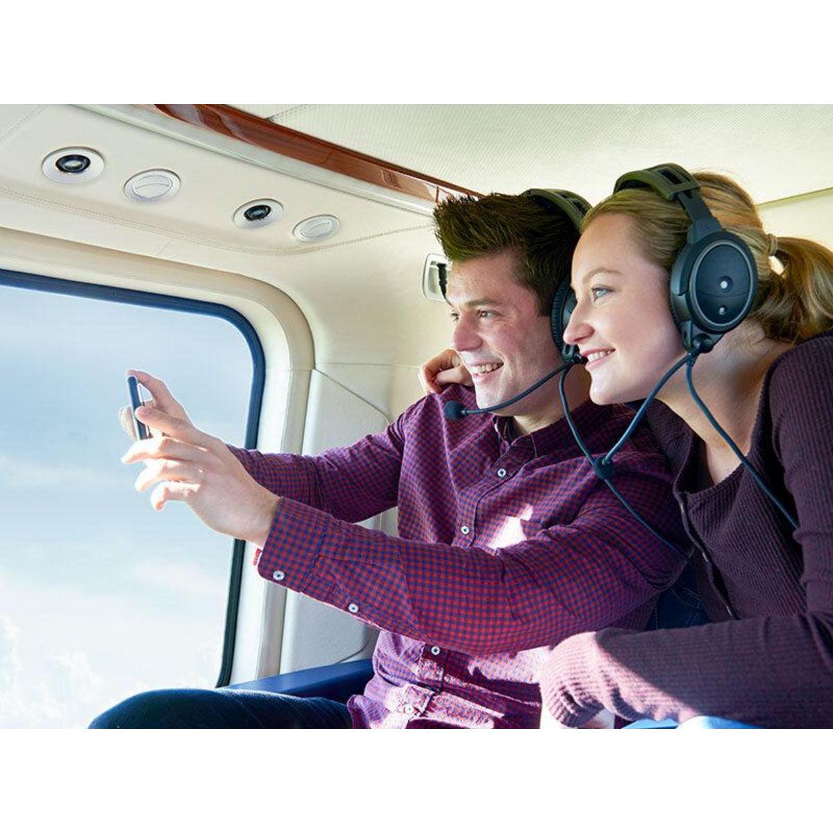 Smartbox Vol en hélicoptère de 20 min pour 2 personnes au-dessus de l'Étang de Thau - Coffret Cadeau Sport & Aventure