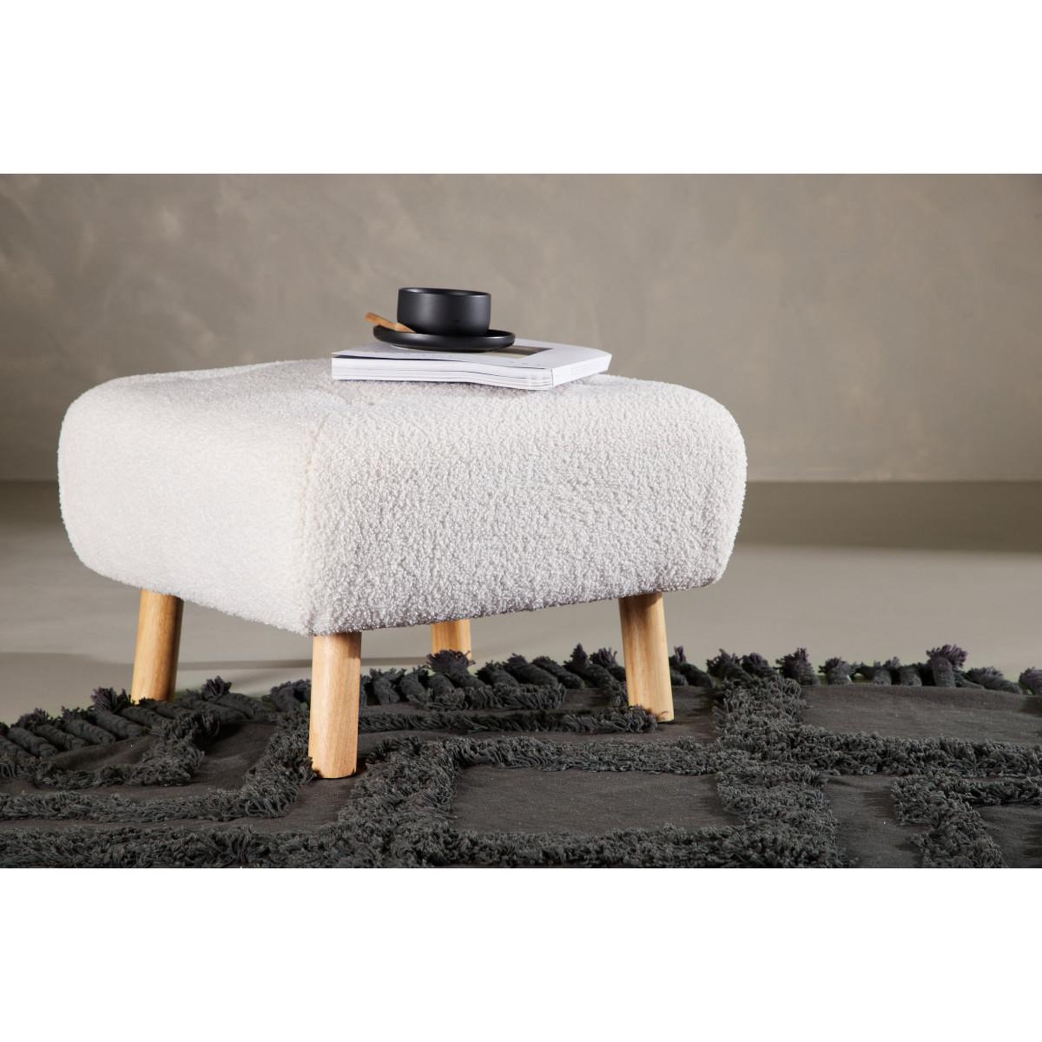 Voir la diapositive 6 : Paris Prix Pouf déco en bouclette  salina  60cm naturel