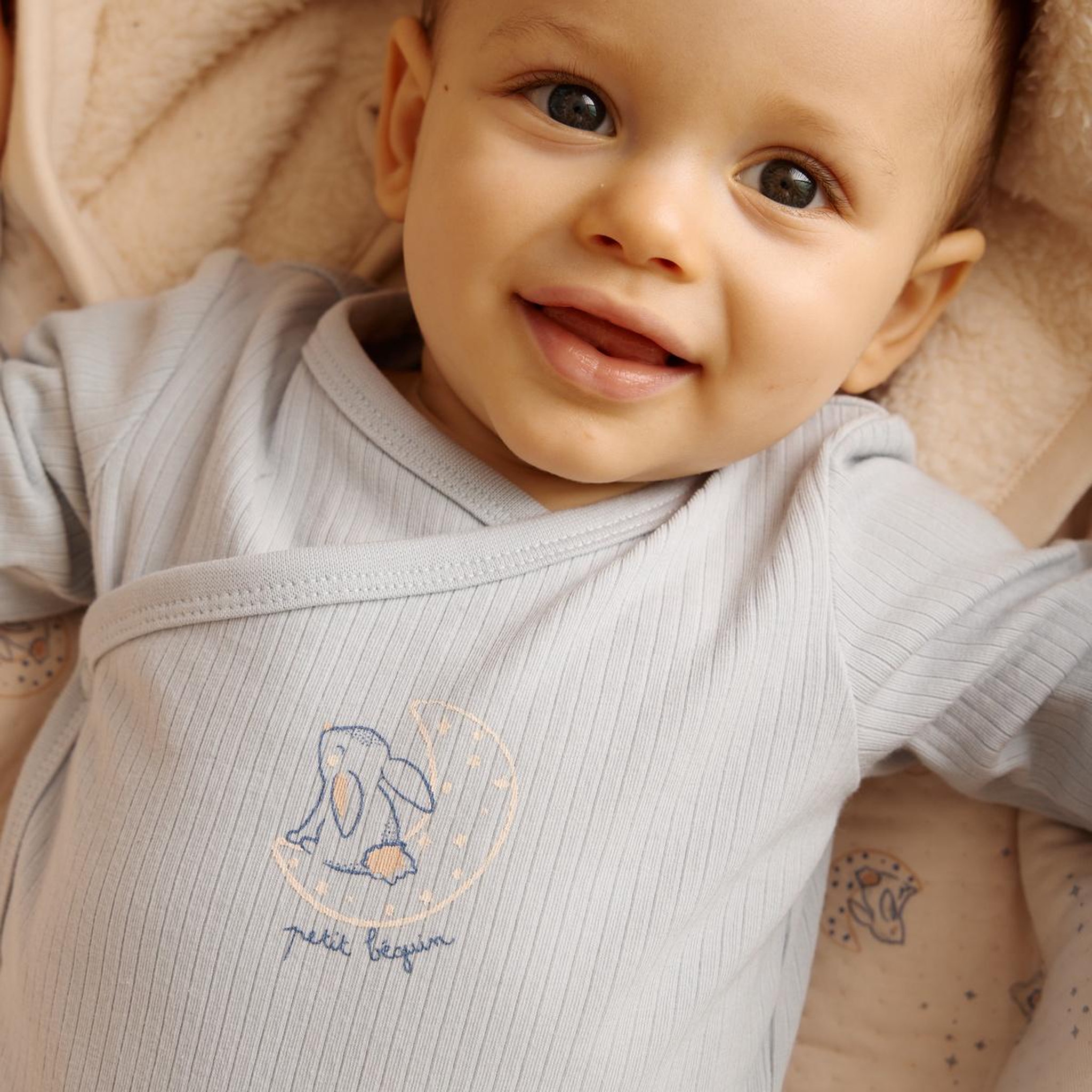 Voir la diapositive 6 : PETIT BEGUIN Lot de 2 bodies bébé manches longues ouverture croisée voix lactée