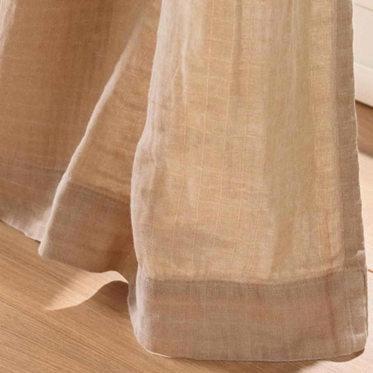 Paris Prix Rideau à Œillets en Gaze de Coton  Oasia  140x240cm Blanc & Camel