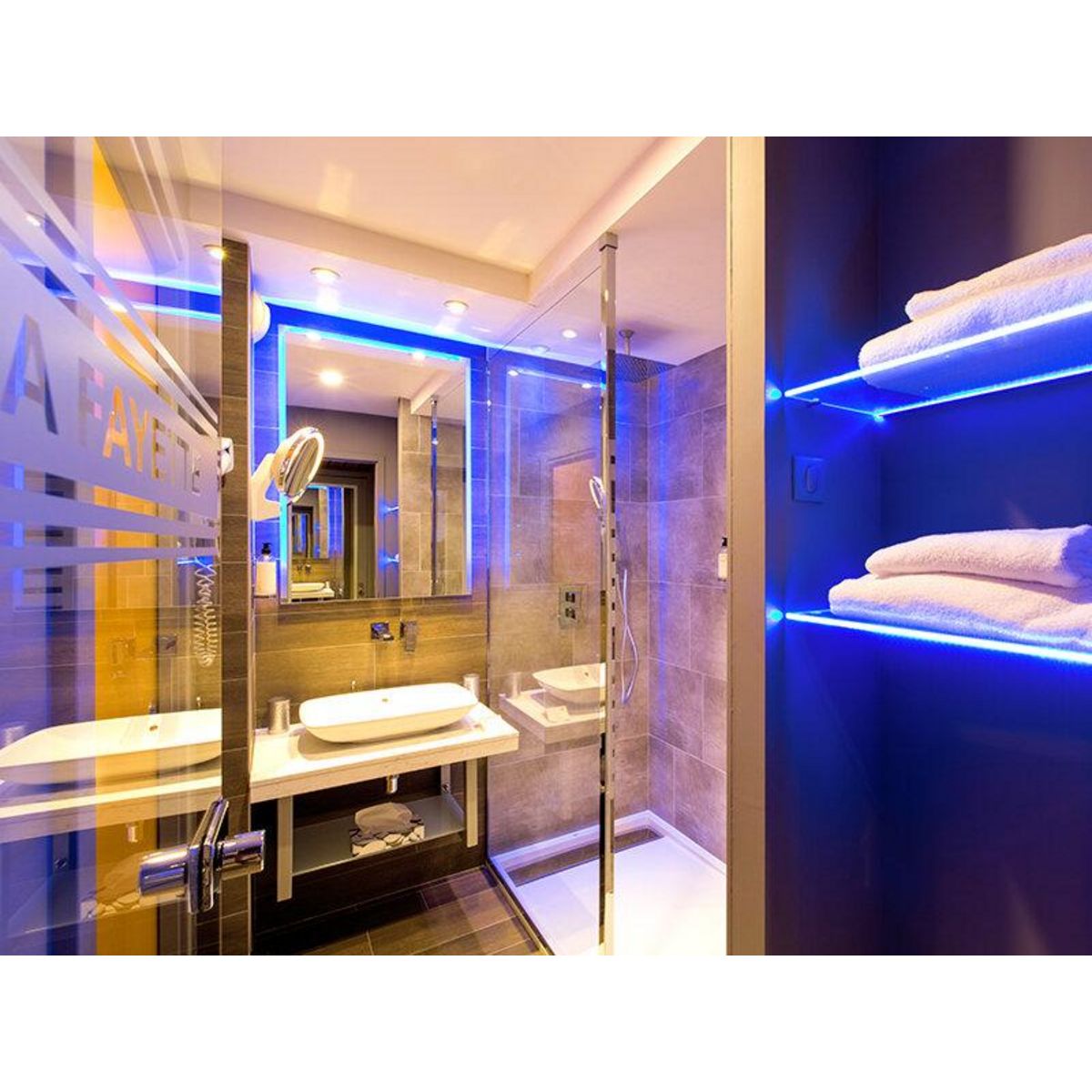 Smartbox Séjour de 2 jours en hôtel 4* avec accès à l'espace bien-être à Épinal - Coffret Cadeau Séjour