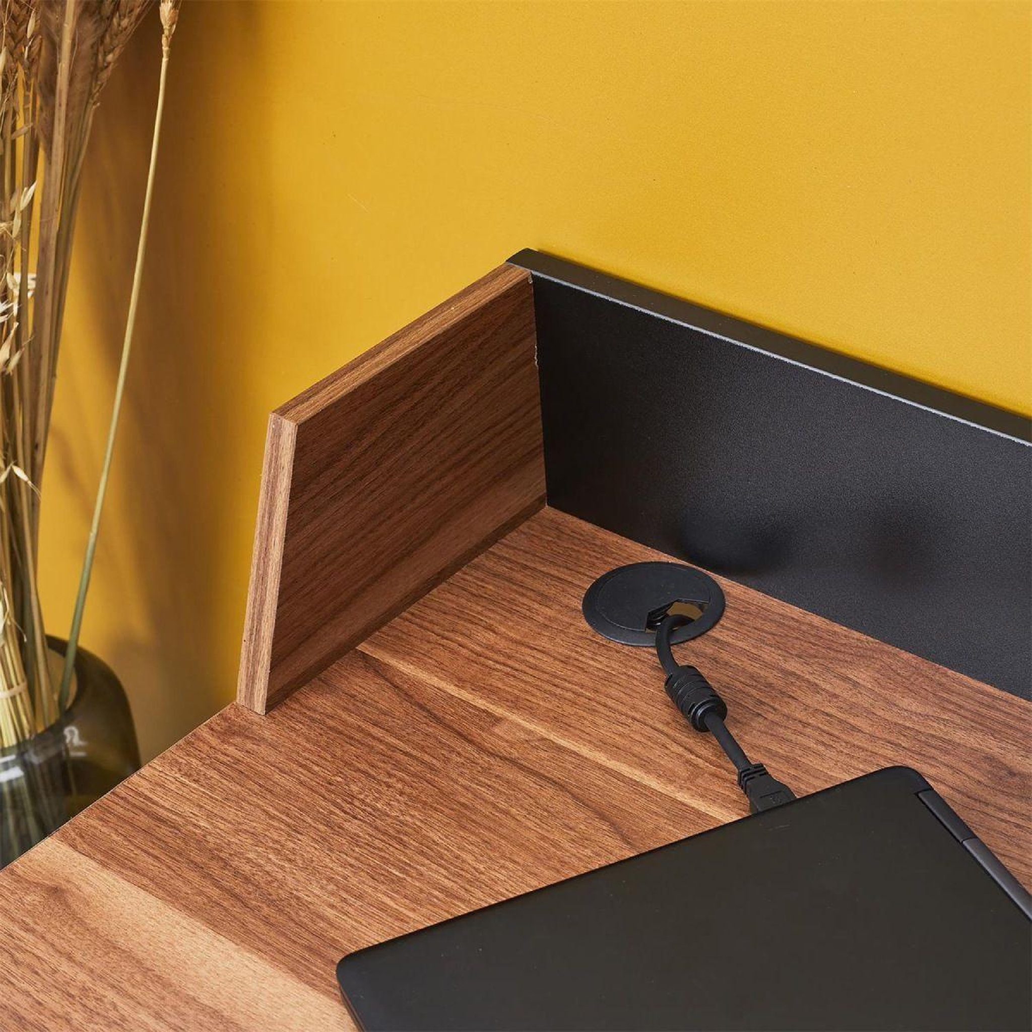 Voir la diapositive 2 : The Home Deco Factory Bureau design 1 tiroir  brice  90cm marron