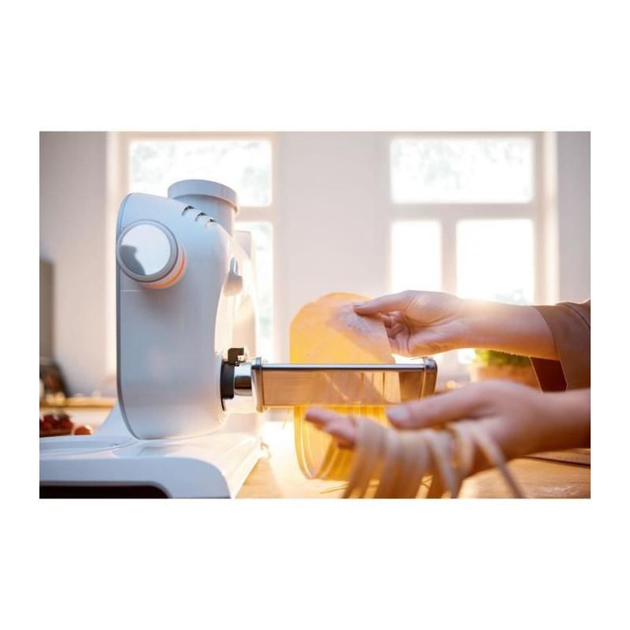 Voir la diapositive 2 : BOSCH Accessoire filiere a pâtes tagliatelles - BOSCH - MUZ5NV2 - Pour hachoir a viande robots pâtissiers MUM Série 2, MUM Série 4