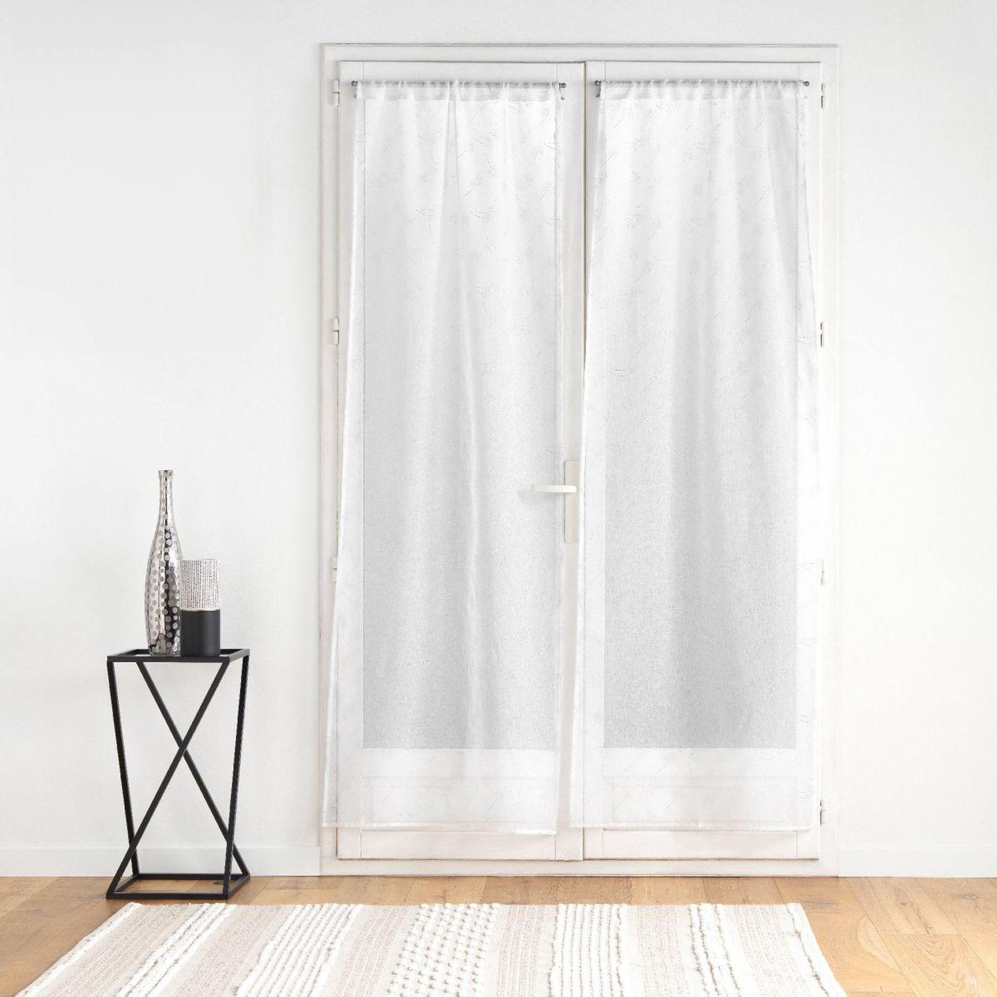Voir la diapositive 4 : Douceur d'Intérieur Paire de voilages passe-tringle  dalya  70x200cm blanc