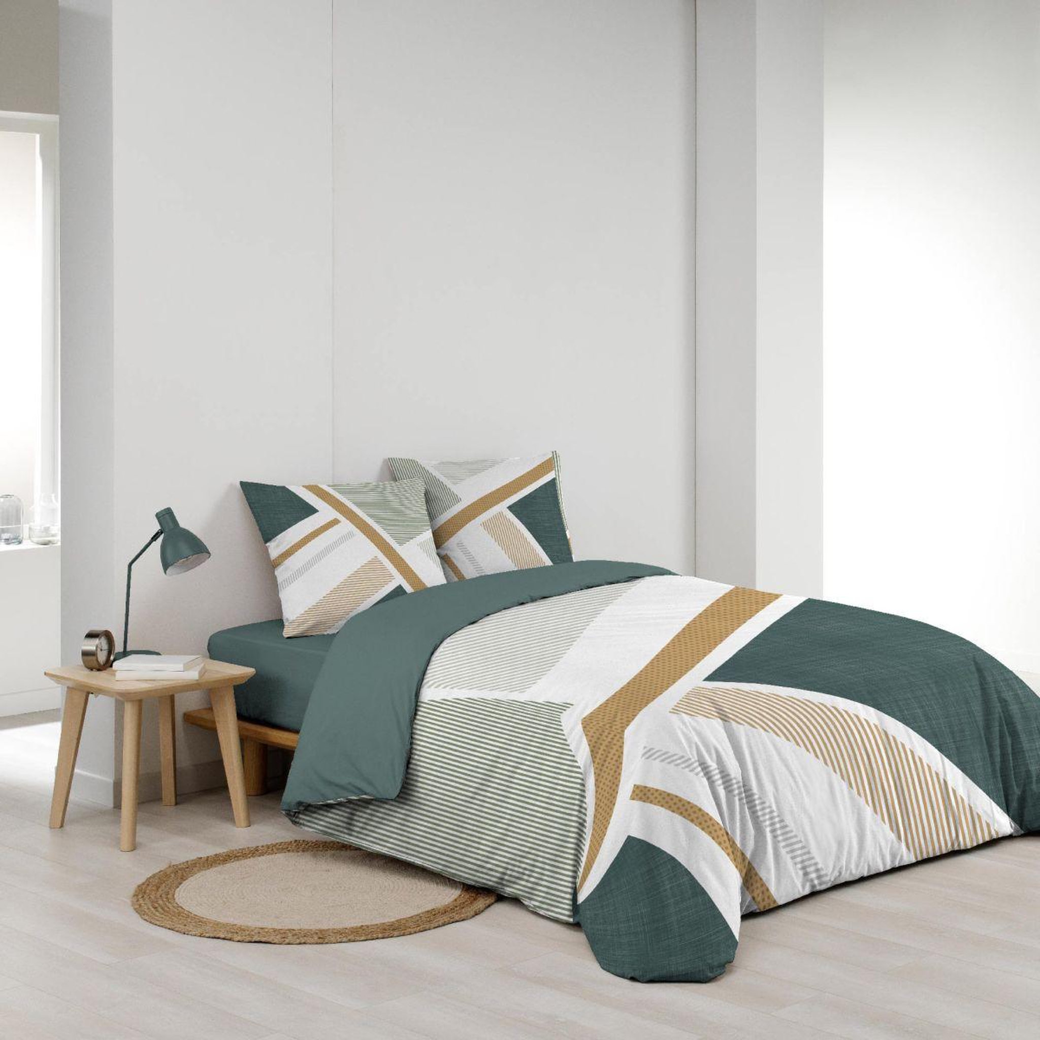 Voir la diapositive 2 : Douceur d'Intérieur Parure de lit 3 pièces  zephyr  240x220cm vert