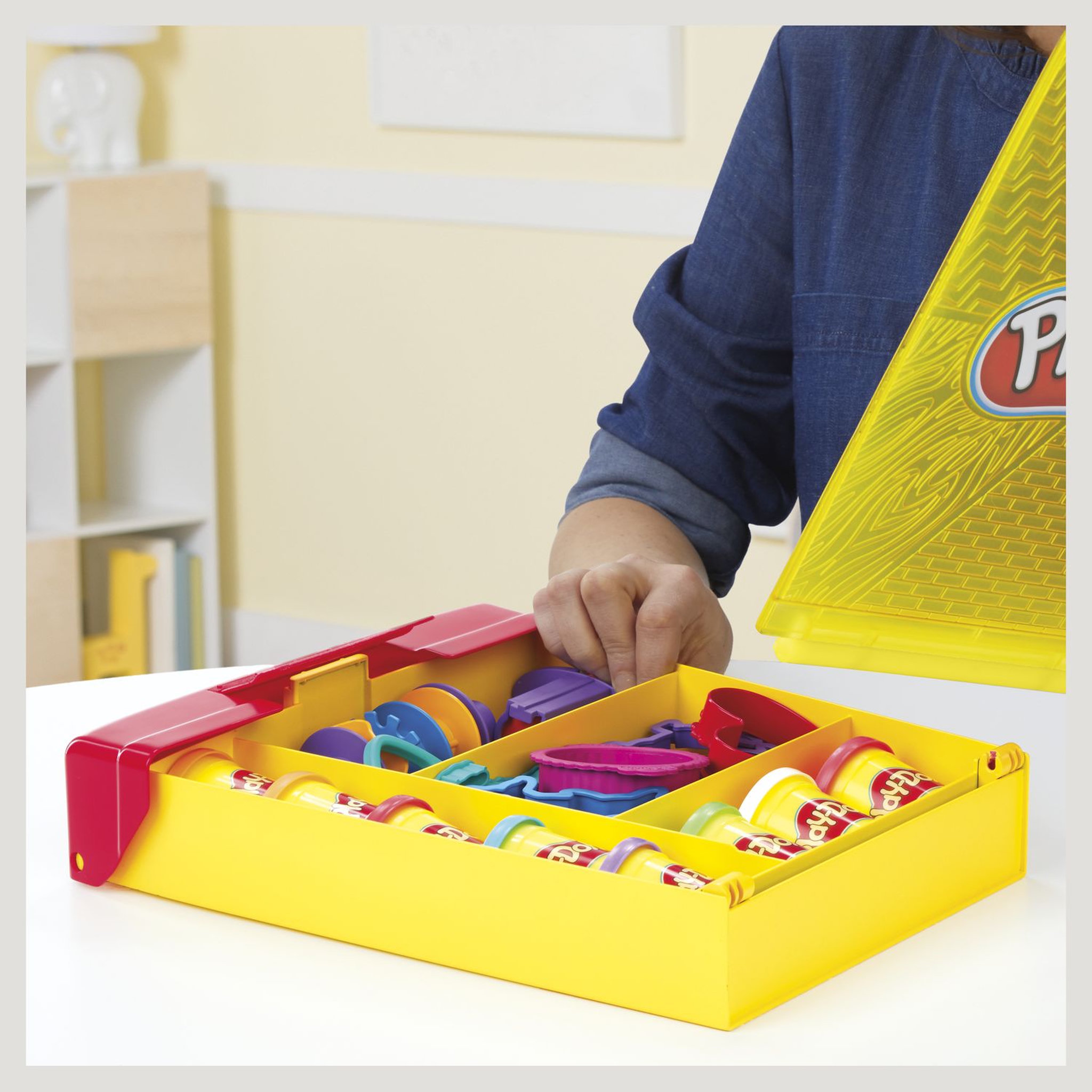 Voir la diapositive 7 : HASBRO Play-Doh Super Boite à accessoires et 8 pots de pâte à modeler