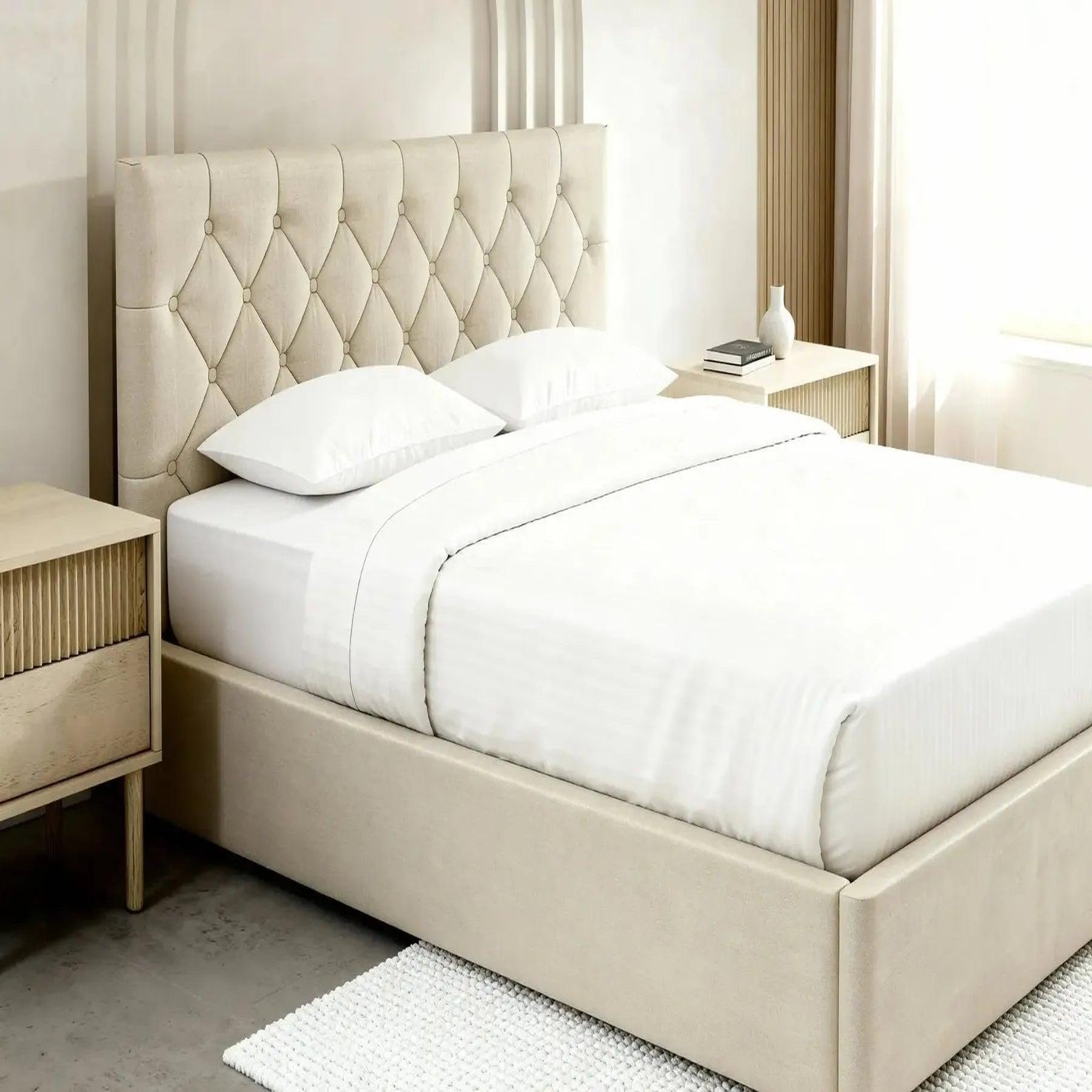 Voir la diapositive 4 : CASANOVA PARIS Emile - lit coffre tissu velours