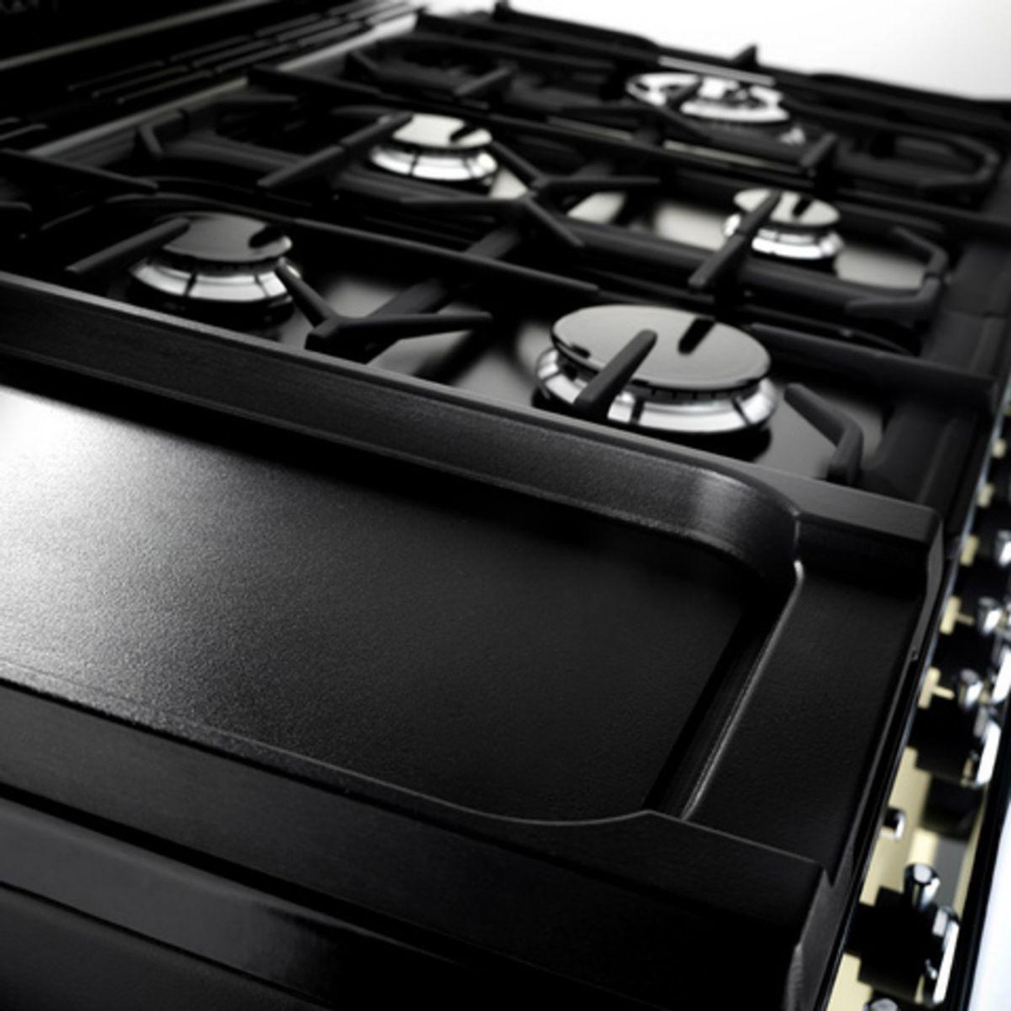 Voir la diapositive 5 : Falcon Piano de cuisson mixte delux110 mixt noir laiton