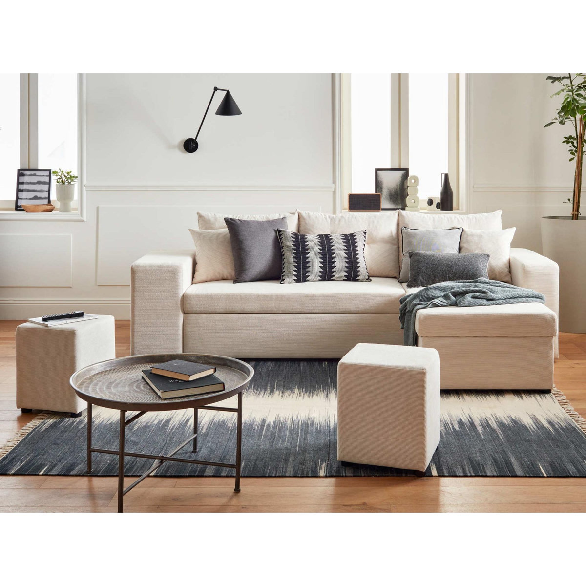 BEST MOBILIER California - canapé d'angle réversible convertible - avec coffre, tablette et poufs - en velours côtelé - 4 places