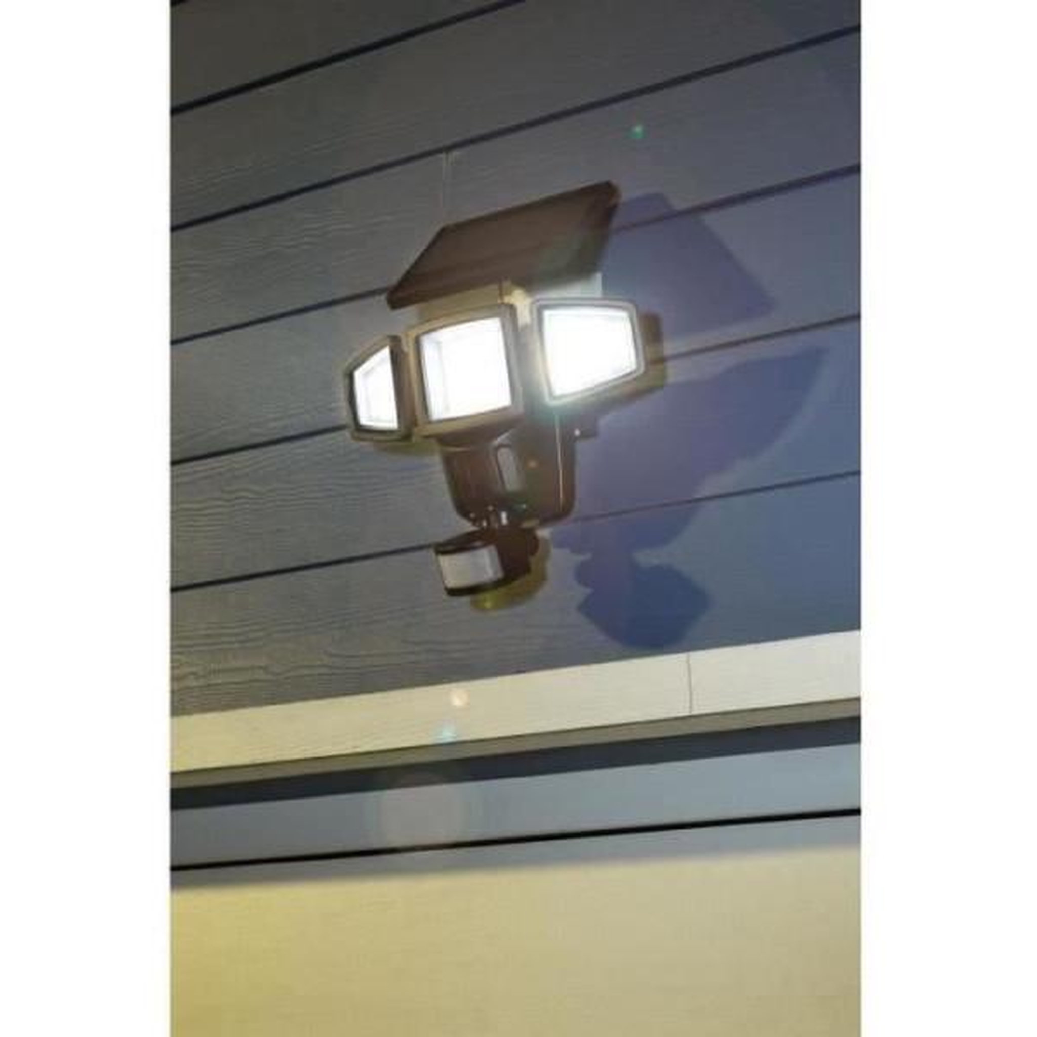 Galix Projecteur Solaire 3 Tetes GALIX G4442 - 1500 Lumens - 182 LED SMD - Mode AUTO ou Marche Forcée
