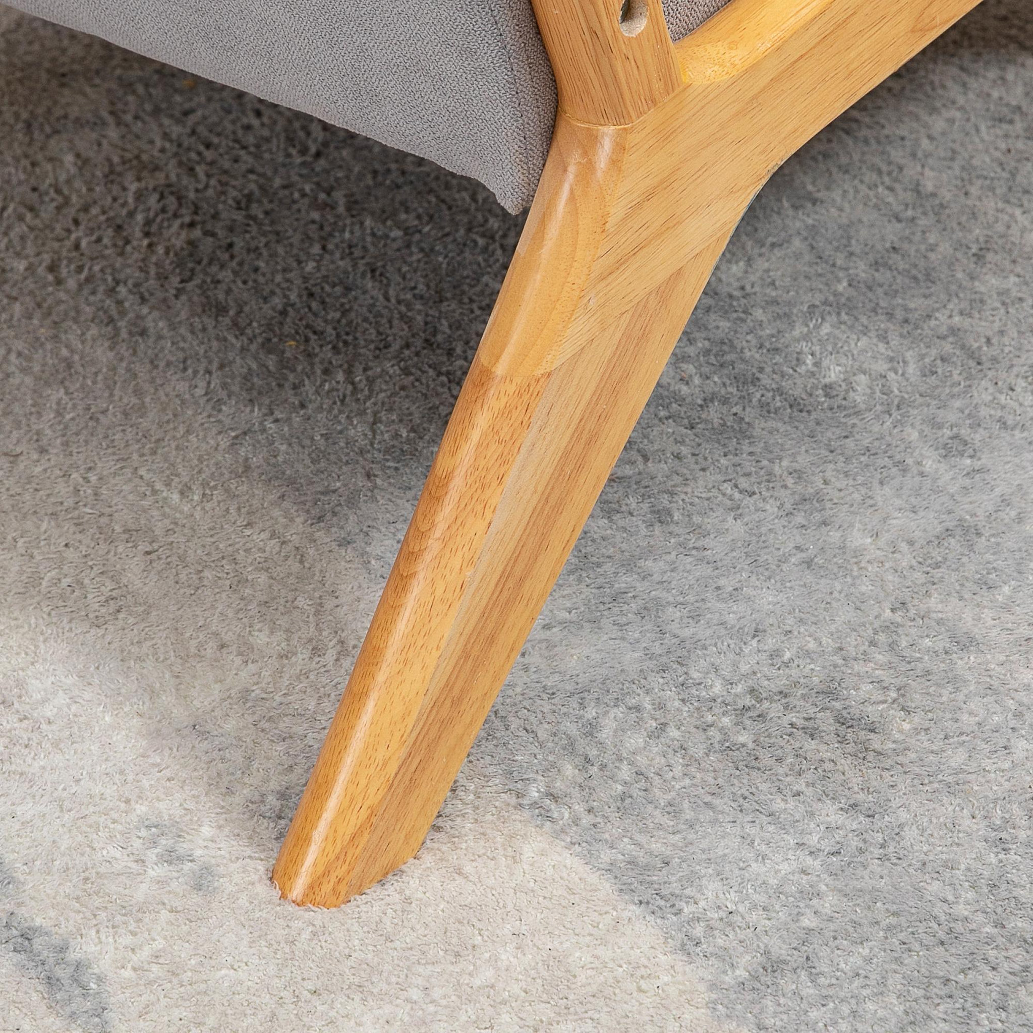 Voir la diapositive 6 : HOMCOM Fauteuil lounge - 3 coussins inclus - assise profonde - accoudoirs - structure bois hévéa - aspect velours gris