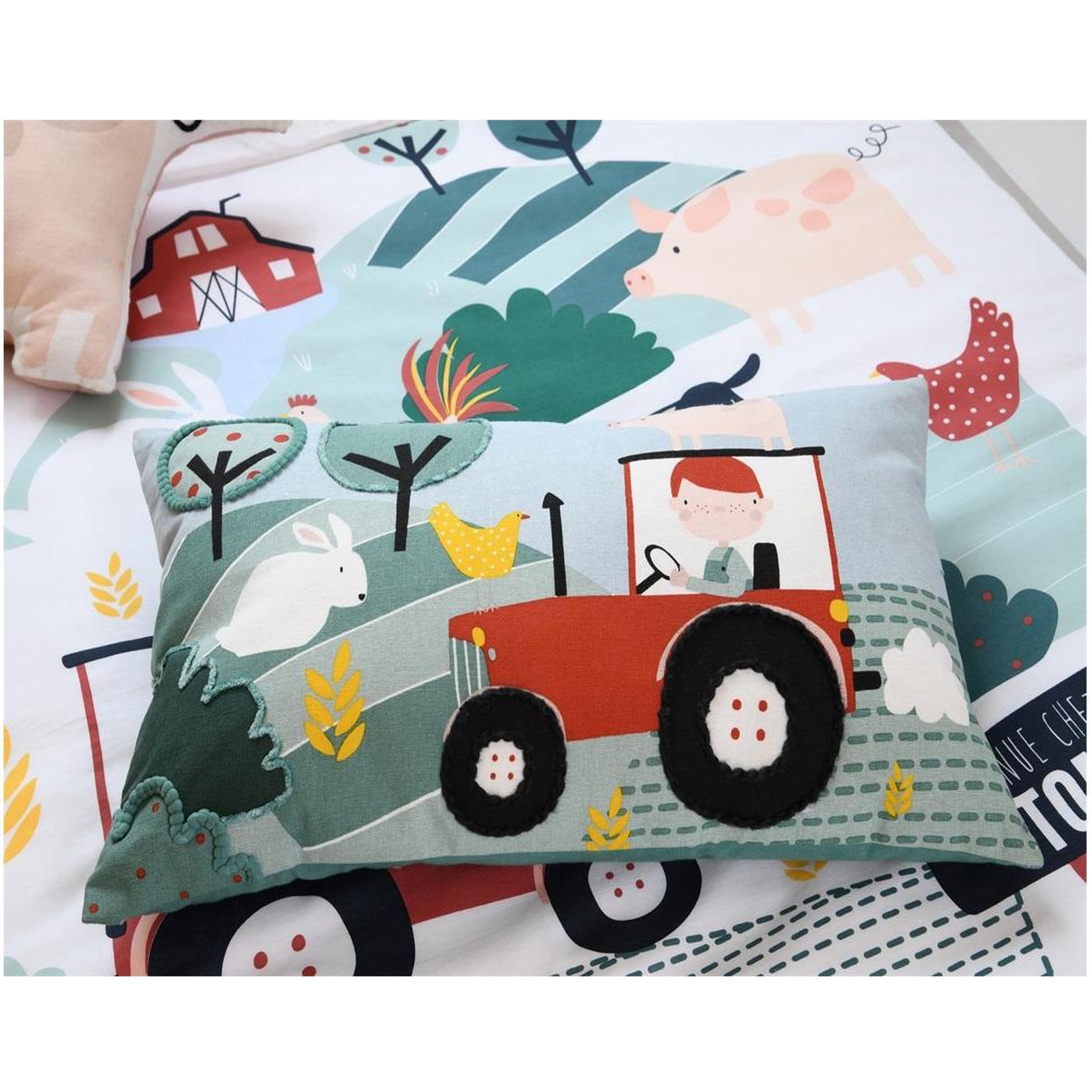 Voir la diapositive 4 : Eden Coussin en coton tom a la ferme