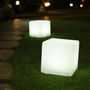 Voir la diapositive 2 : Lumisky Cube solaire lumineux multicolore CASY Blanc Plastique H30cm