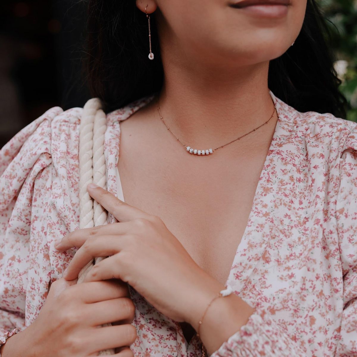 SLOYA Collier Piana en pierres Howlite