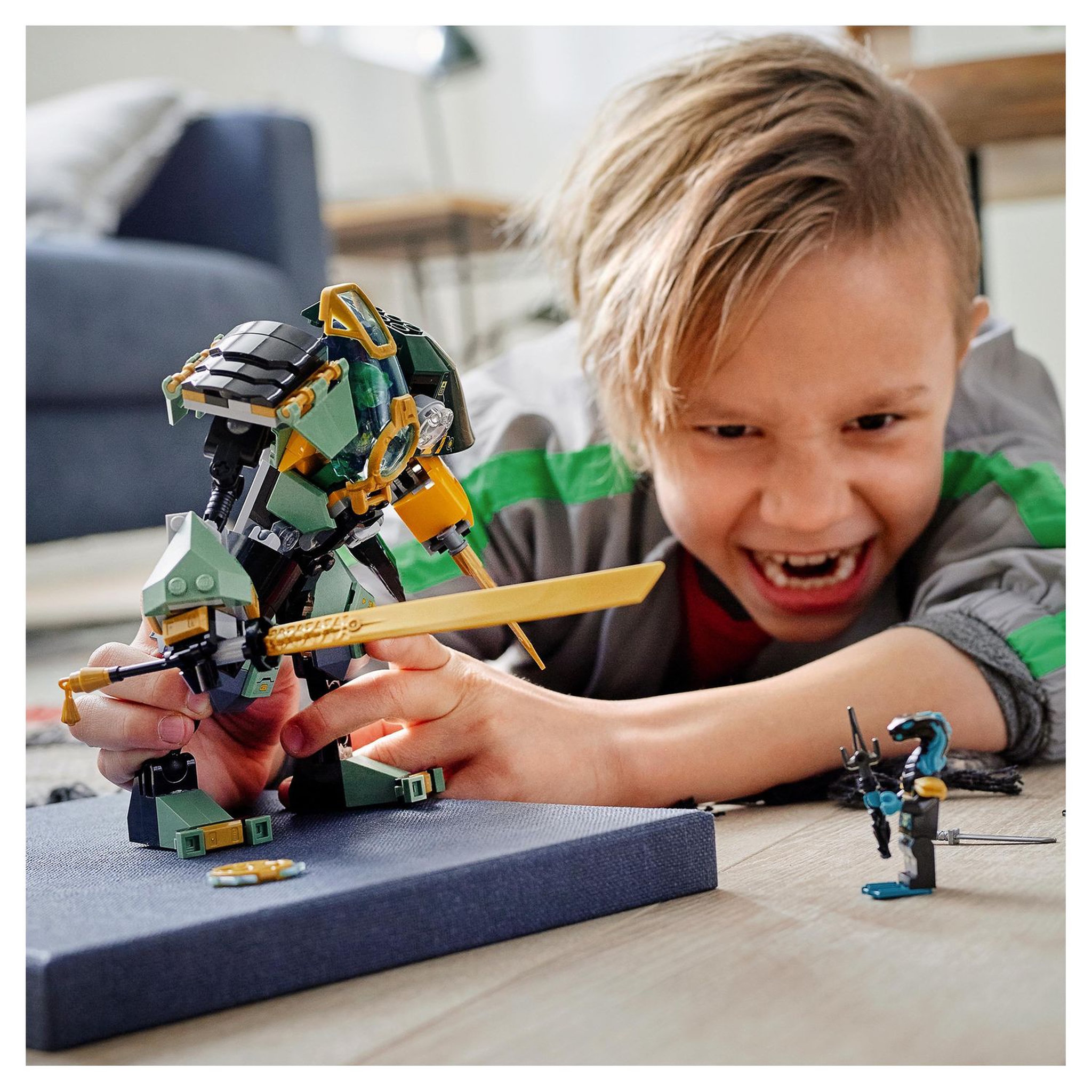 Voir la diapositive 7 : LEGO NINJAGO 71750 - Le robot Hydro de Lloyd 