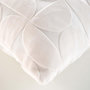Voir la diapositive 3 : Paris Prix Housse de Coussin en Velours  Curly  40x40cm Naturel