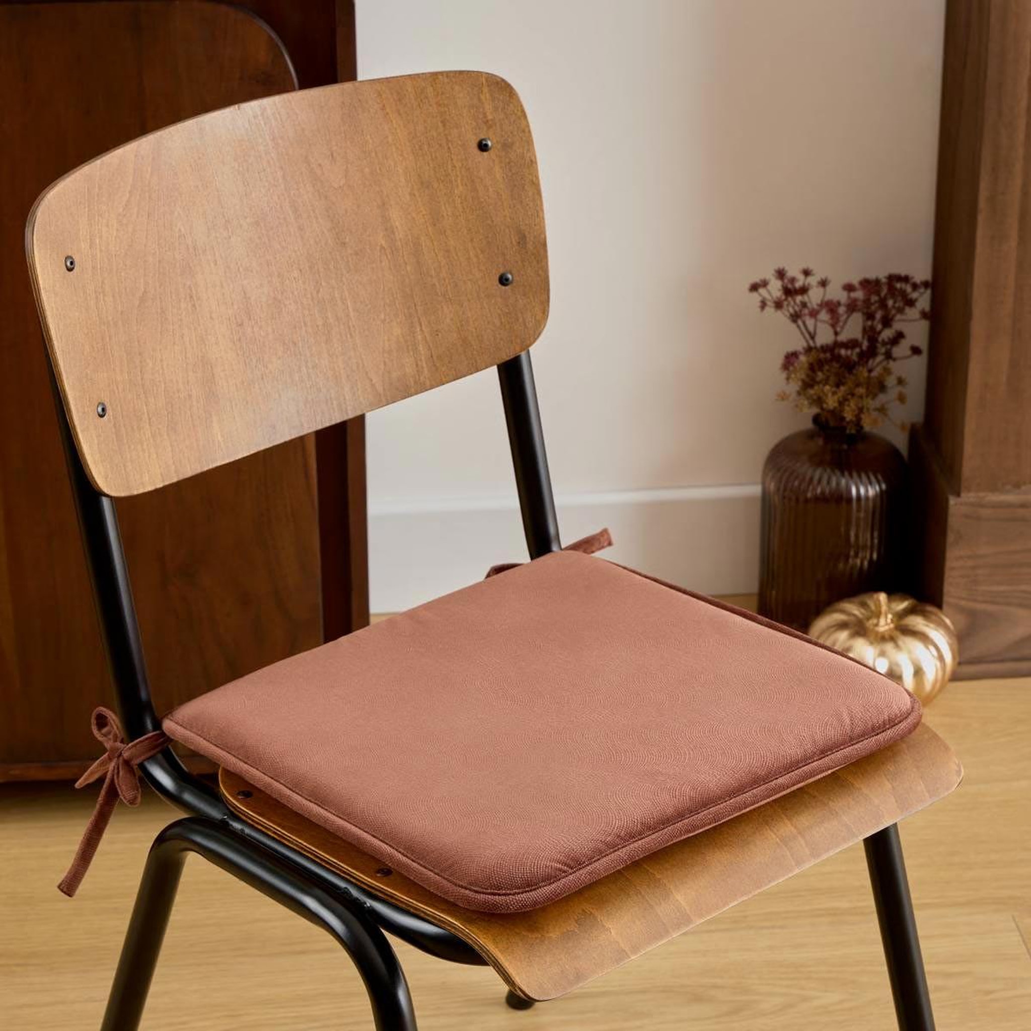 Voir la diapositive 4 : ATMOSPHERA Galette de chaise uni  lilou  38x38cm marron tonka