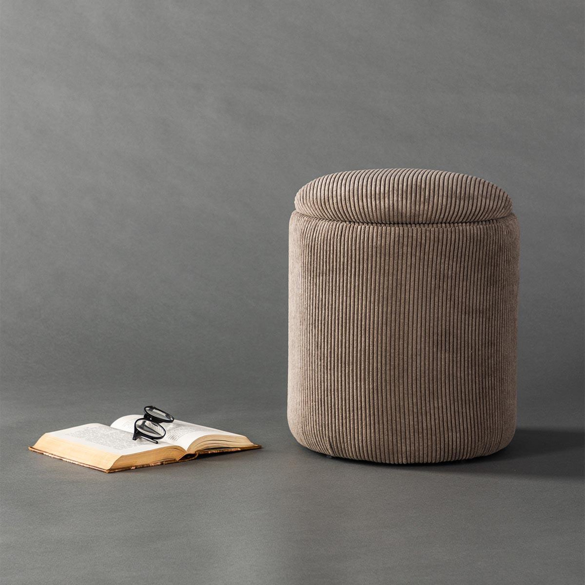 Voir la diapositive 2 : Paris Prix Pouf Coffre en Velours Côtelé  Limpen  40cm Marron