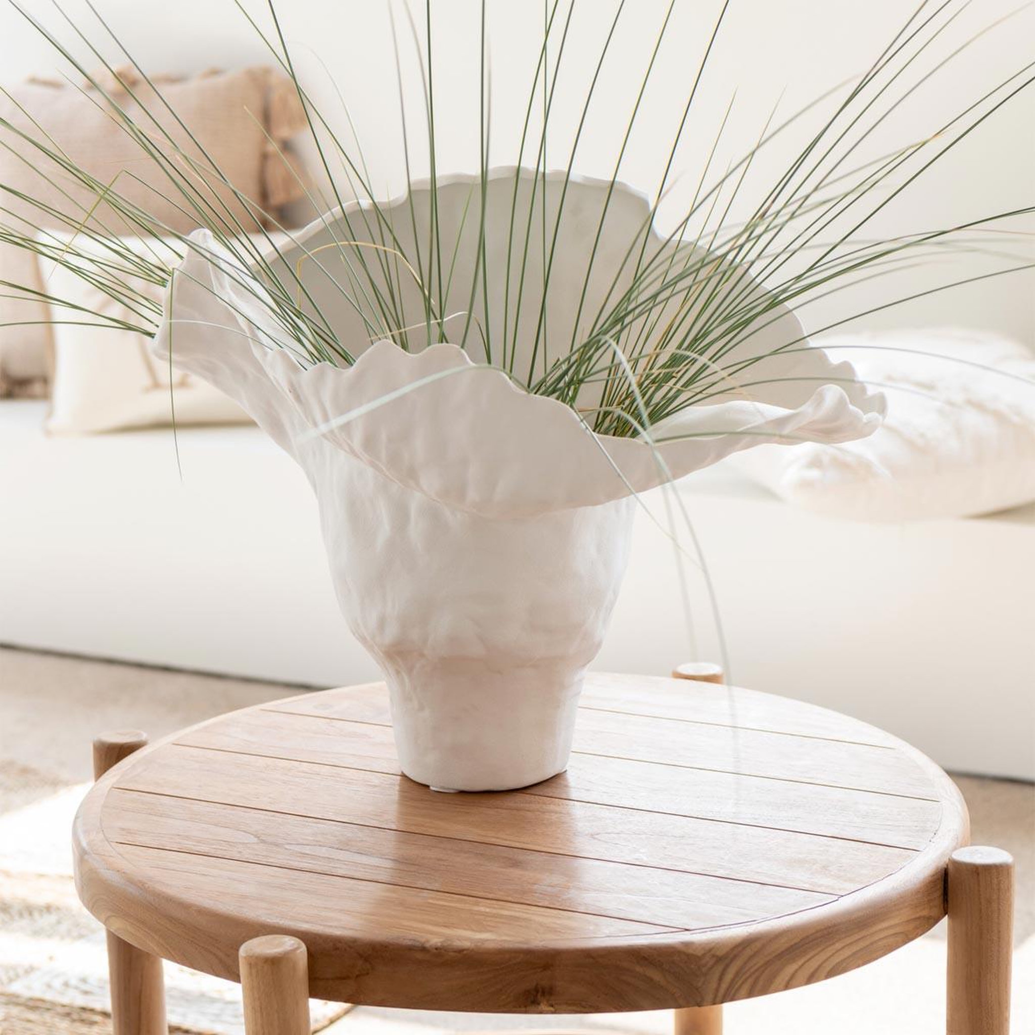 Voir la diapositive 3 : J-LINE Vase déco en céramique  corolla  51cm blanc