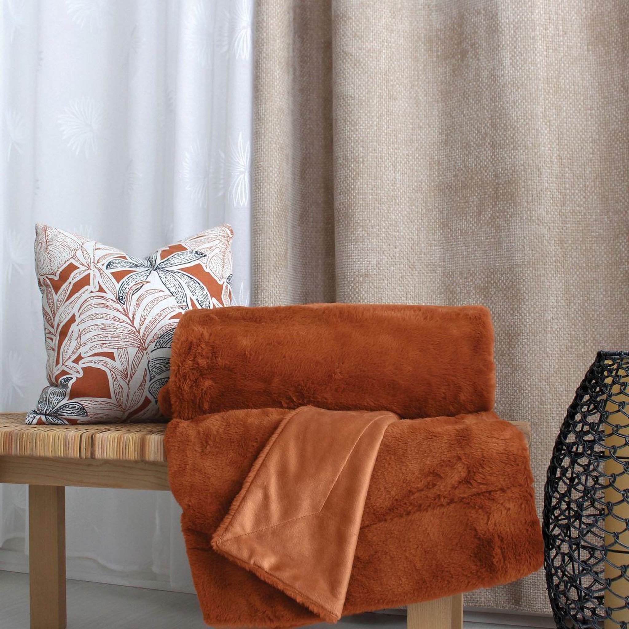 Voir la diapositive 2 : ENJOY HOME Plaid imitation fourrure  rabbit pop  125x150cm cuivre