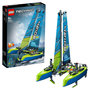 Voir la diapositive 4 : LEGO Technic 42105 - Le catamaran