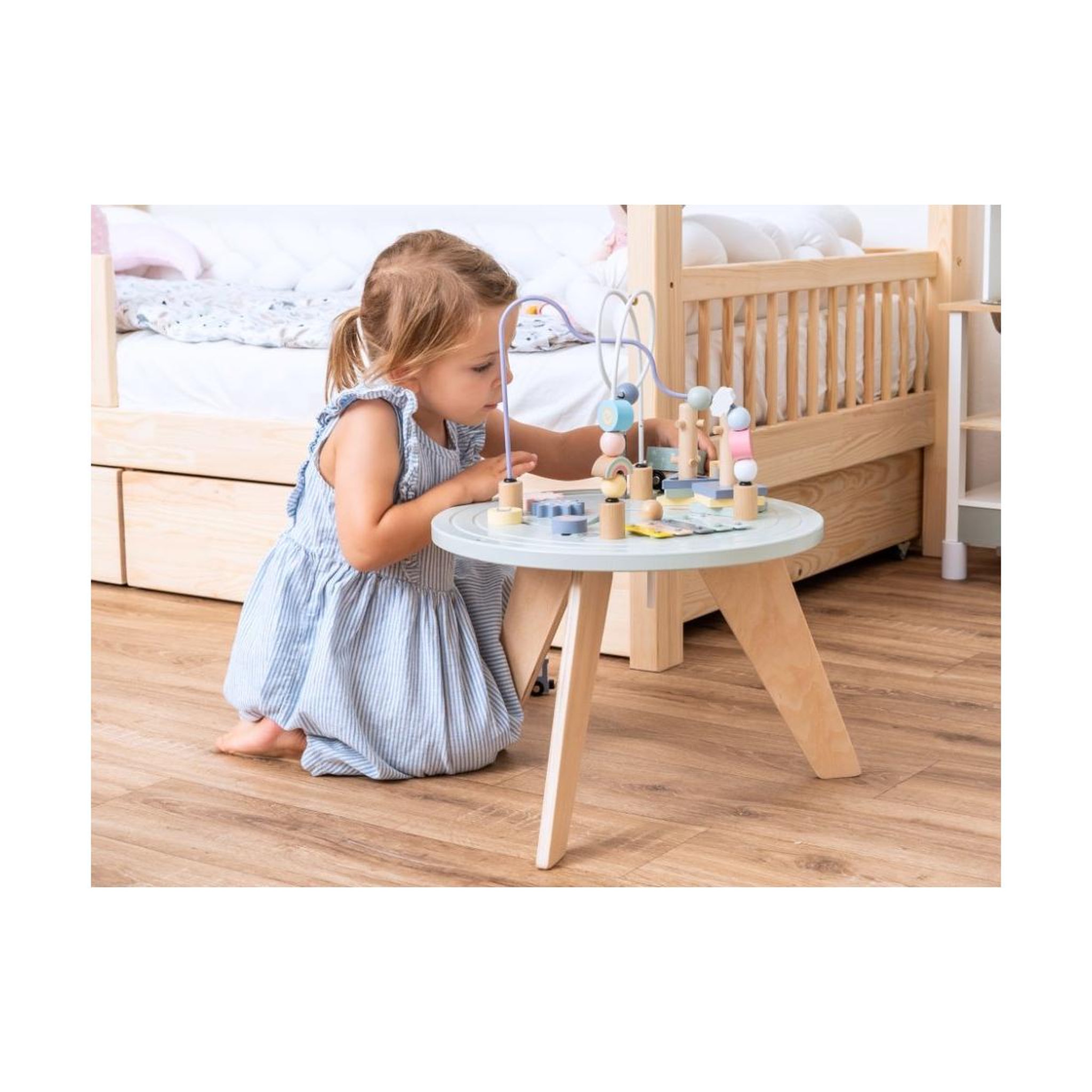 Voir la diapositive 2 : ELINELI Table de motricité avec train et activités
