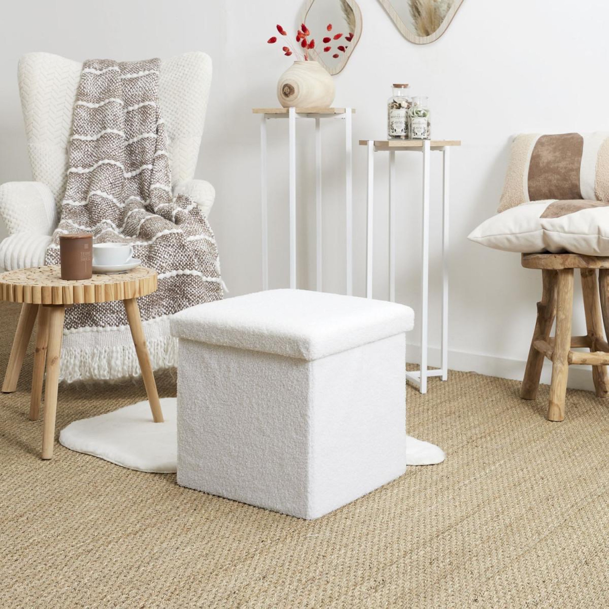 Voir la diapositive 5 : The Home Deco Factory Coffre pouf pliable  bouclette  38cm blanc