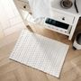 Voir la diapositive 5 : Paris Prix Tapis de Bain Jacquard  Cleonis  50x80cm Blanc