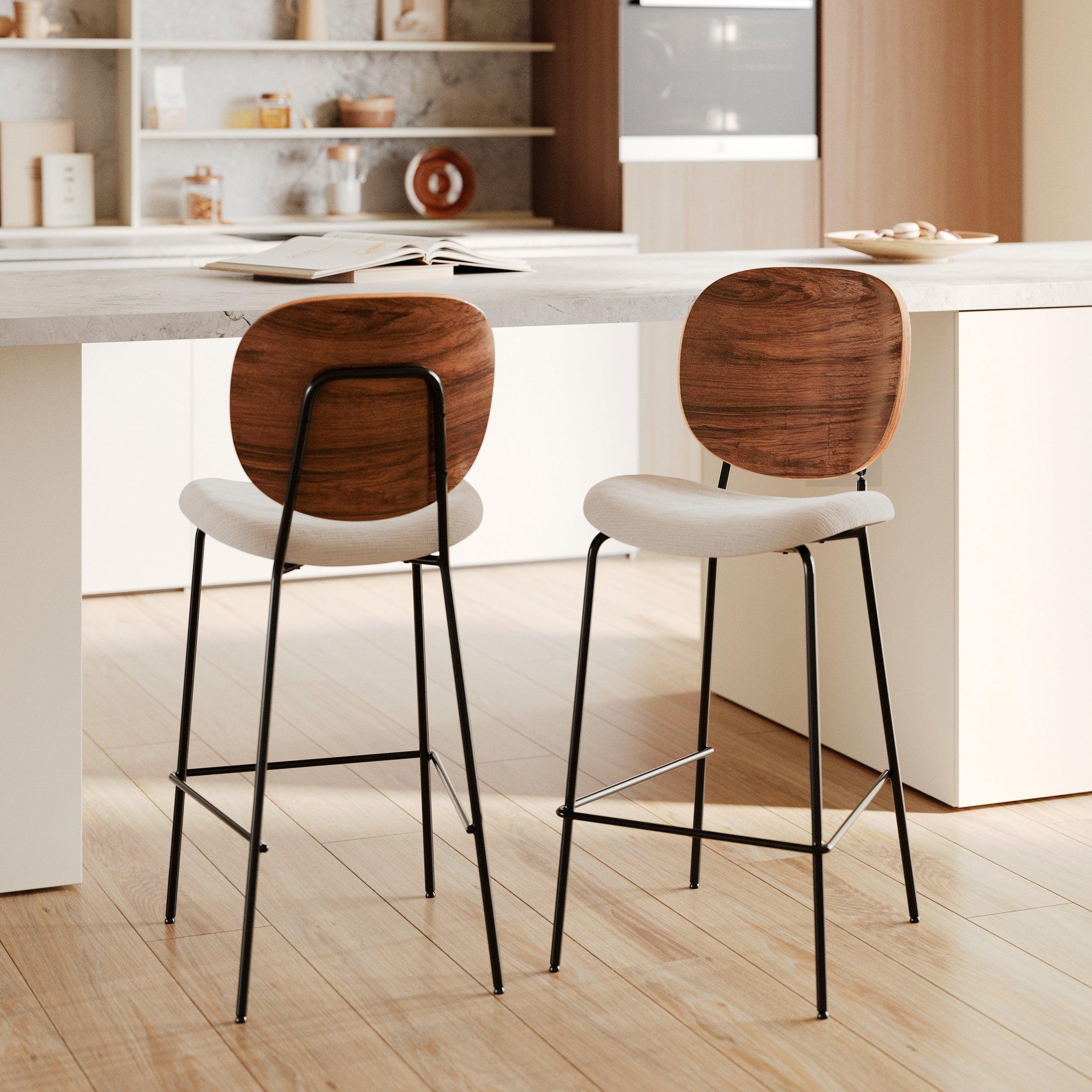 Voir la diapositive 2 : MAISON PAVANE Lot de 2 chaises pour îlot central 65,5 cm en tissu beige-simone