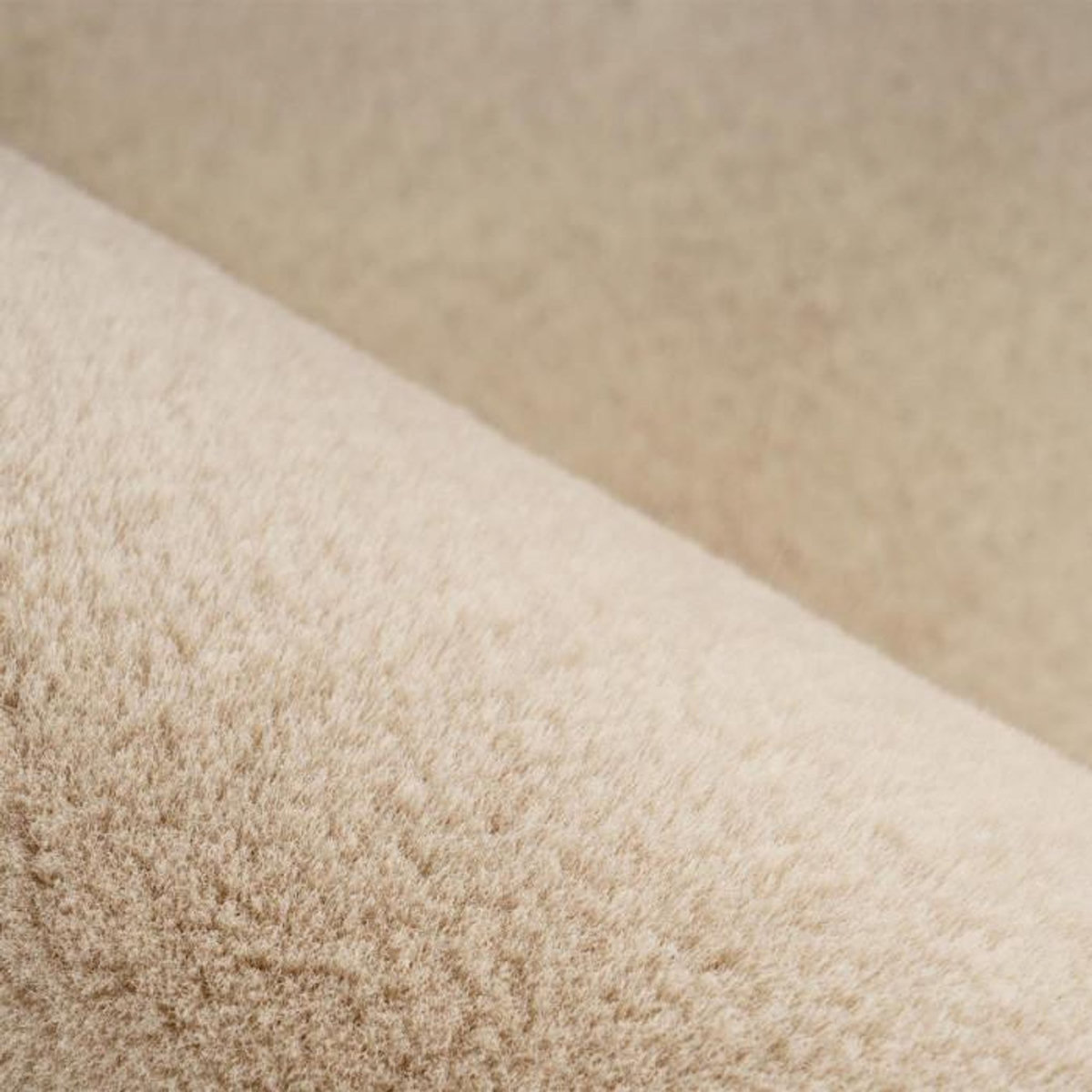 Paris Prix Tapis Uni Rond Doux à Poils Longs  Rabbit  Ivoire