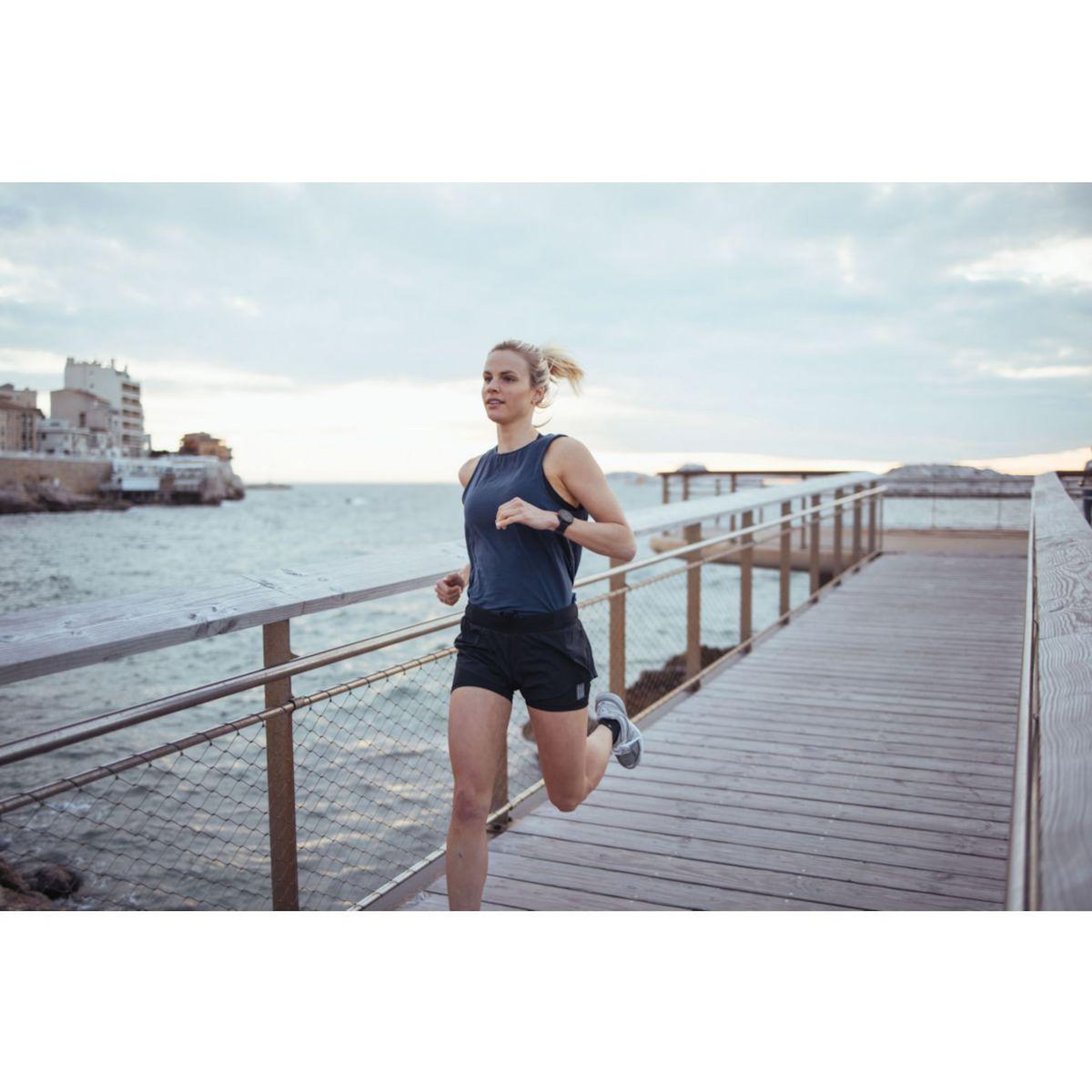 POLAR Montre sport Pacer Night Black S-L