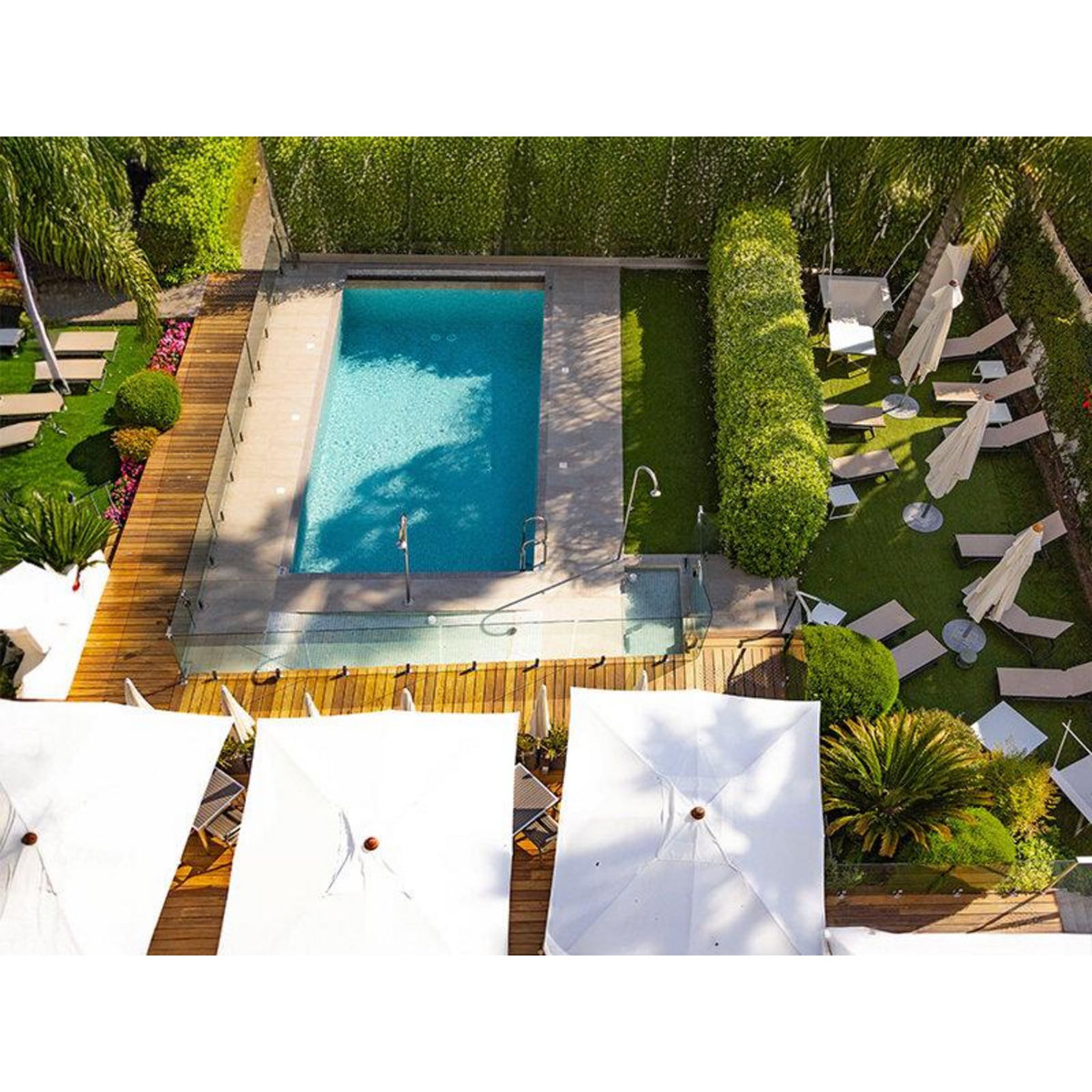 Smartbox Séjour de 2 jours en hôtel 4* au centre de Cannes avec pétales de roses et champagne - Coffret Cadeau Séjour