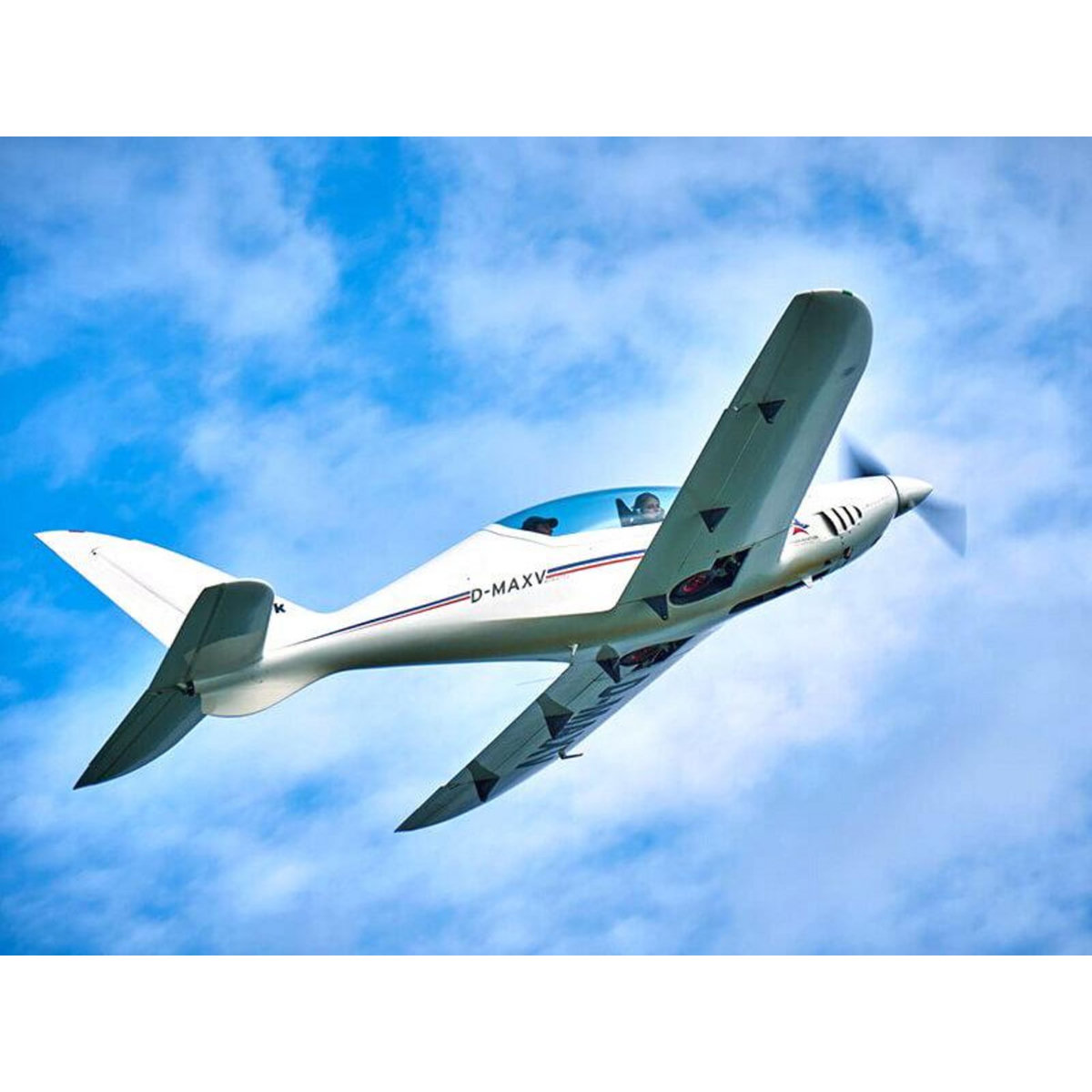 Smartbox Baptême de l'air de 35 minutes en Shark UL au-dessus des ponts de Normandie - Coffret Cadeau Sport & Aventure