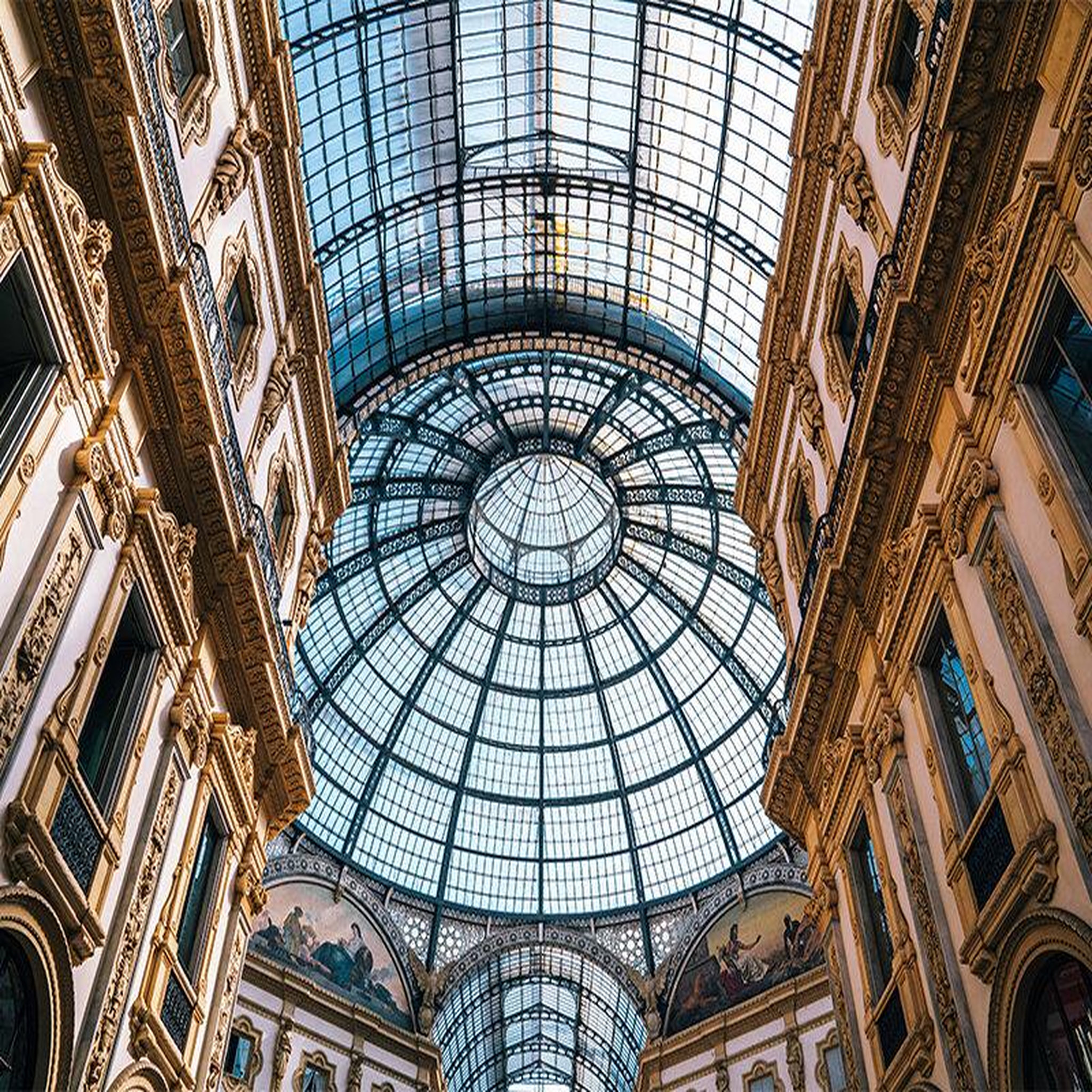 Voir la diapositive 2 : Smartbox 4 jours à milan avec croisière - coffret cadeau séjour