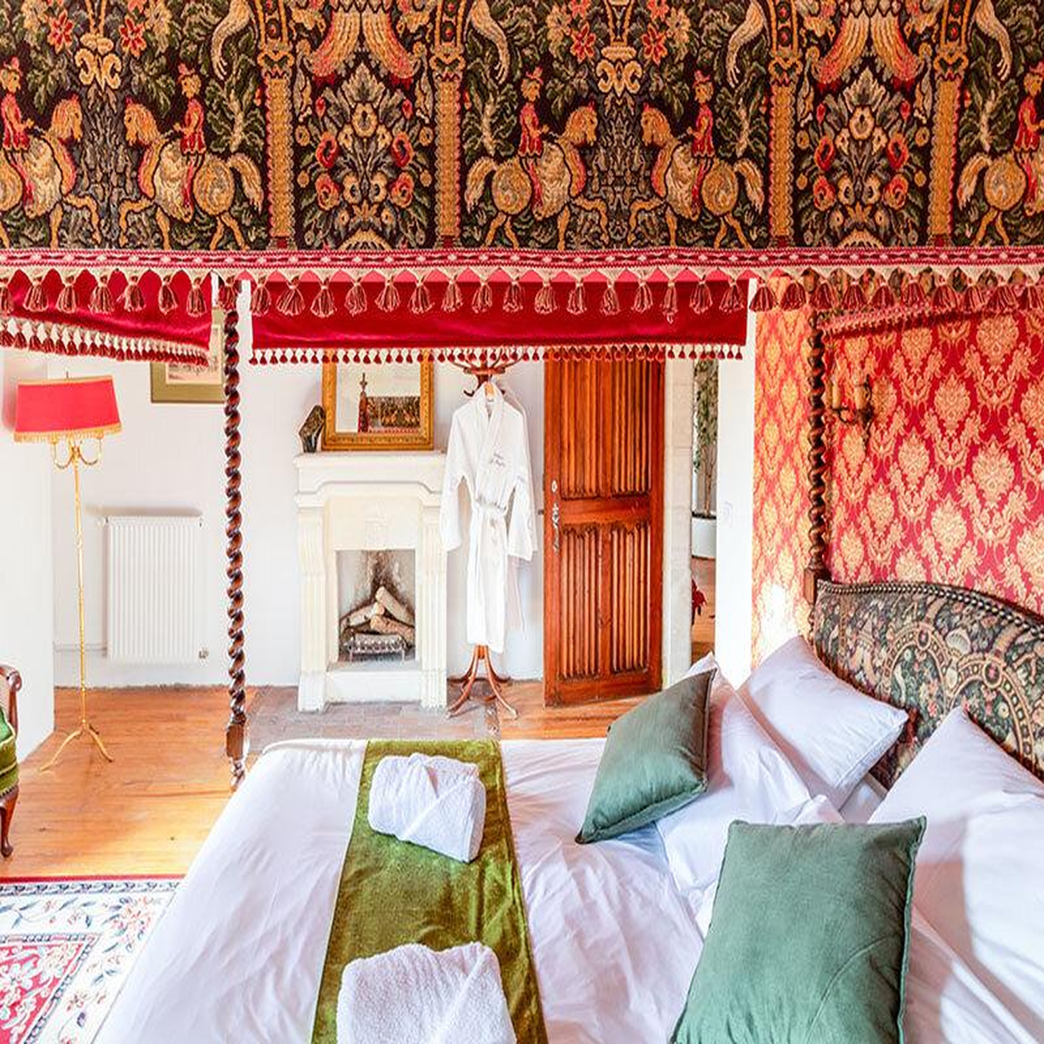 Voir la diapositive 2 : Smartbox 2 jours romantiques en château avec dîner et accès au spa près de gap - coffret cadeau séjour