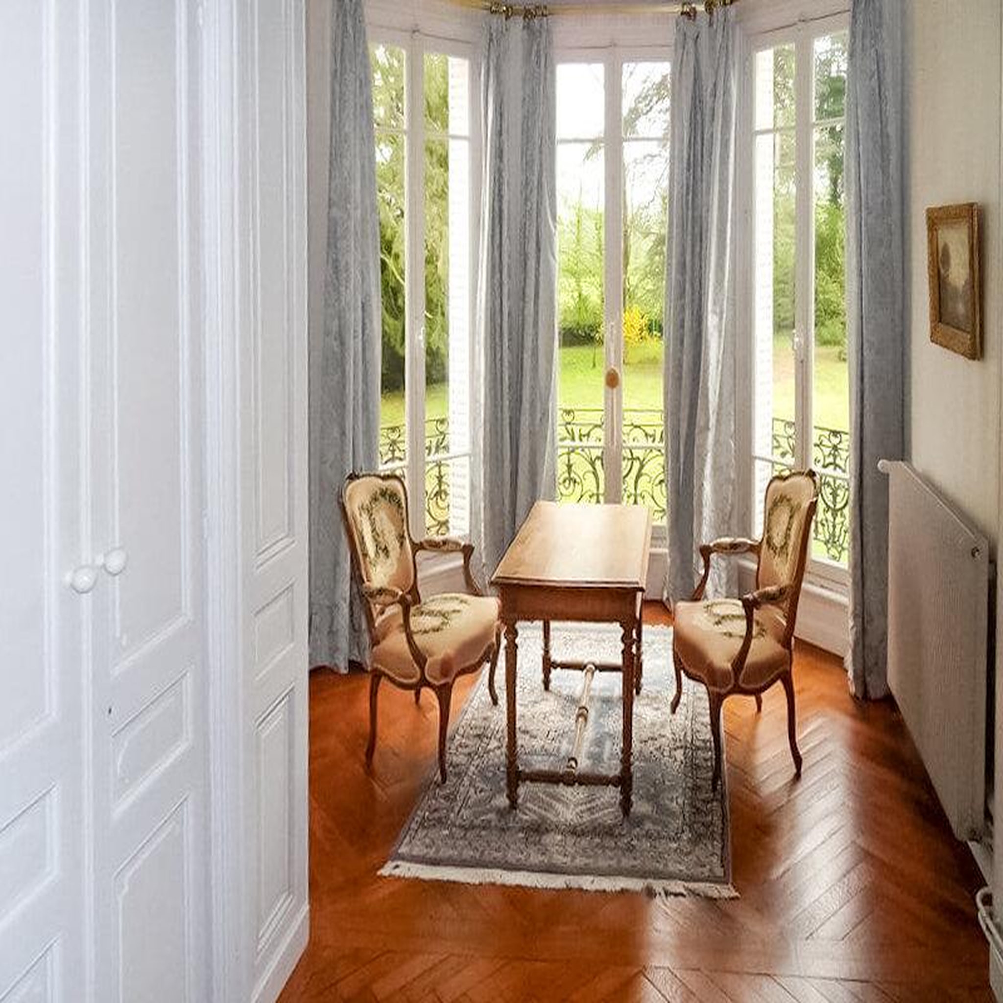 Voir la diapositive 3 : Smartbox Séjour romantique avec dîner dans un château près de roanne - coffret cadeau séjour